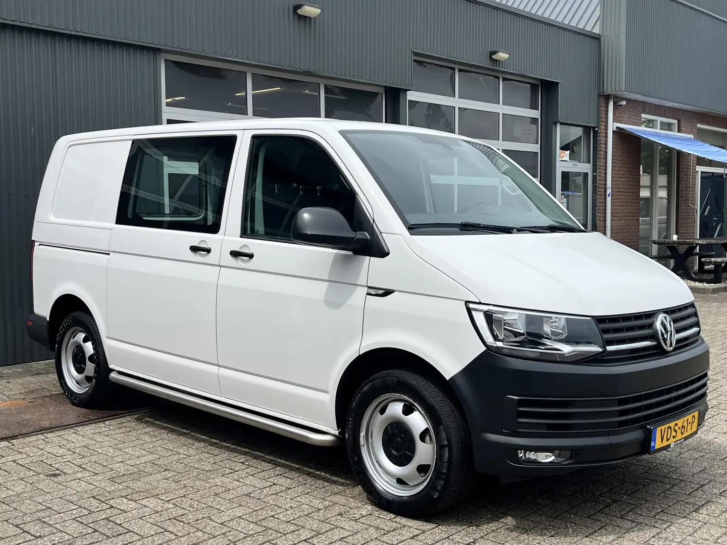 Volkswagen T6 Transporter 2.0 TSI L1H1 Benzine Airco Cruise controle Navigat Wit - 1