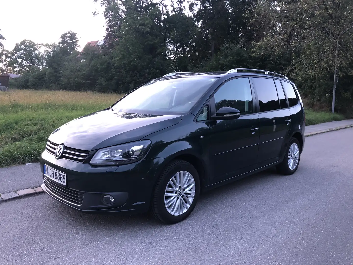 Volkswagen Touran 1.6 TDI DPF BlueMotion Technology Comfortline Grün - 1