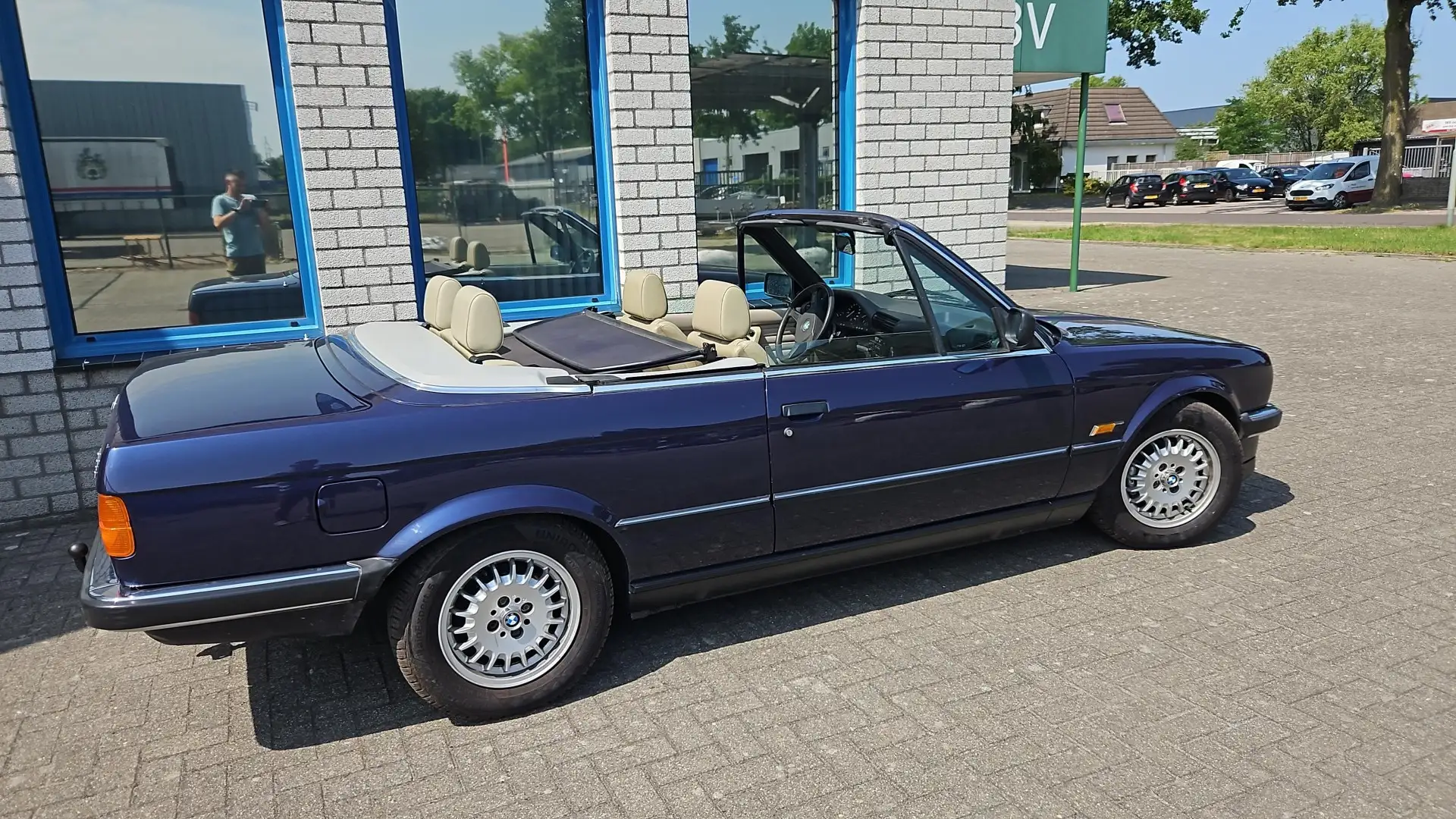 BMW 325 325i cabrio - 1