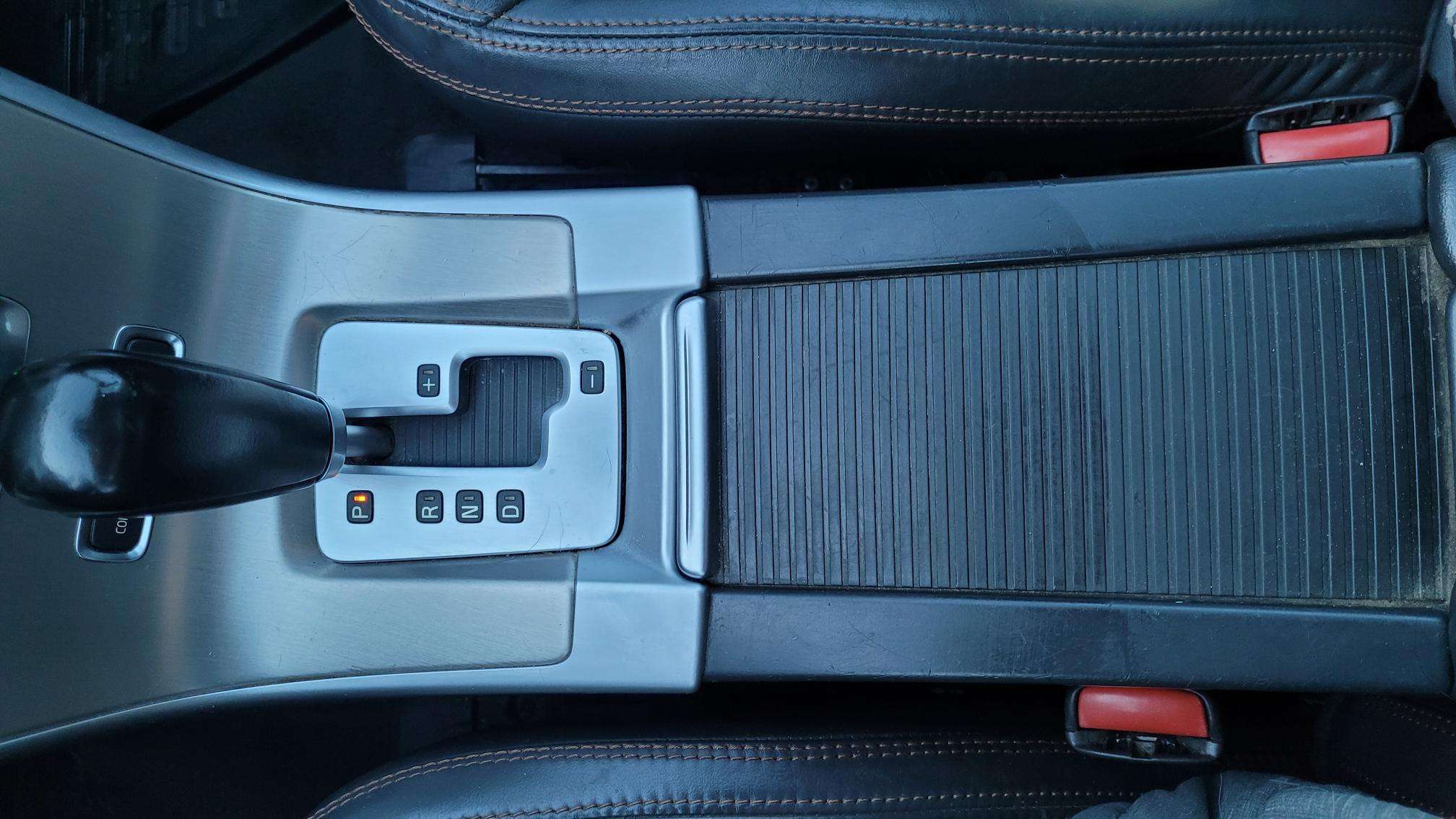 2012 Volvo XC60 PRICE REDUCED** $6,500 OBO thumb 26