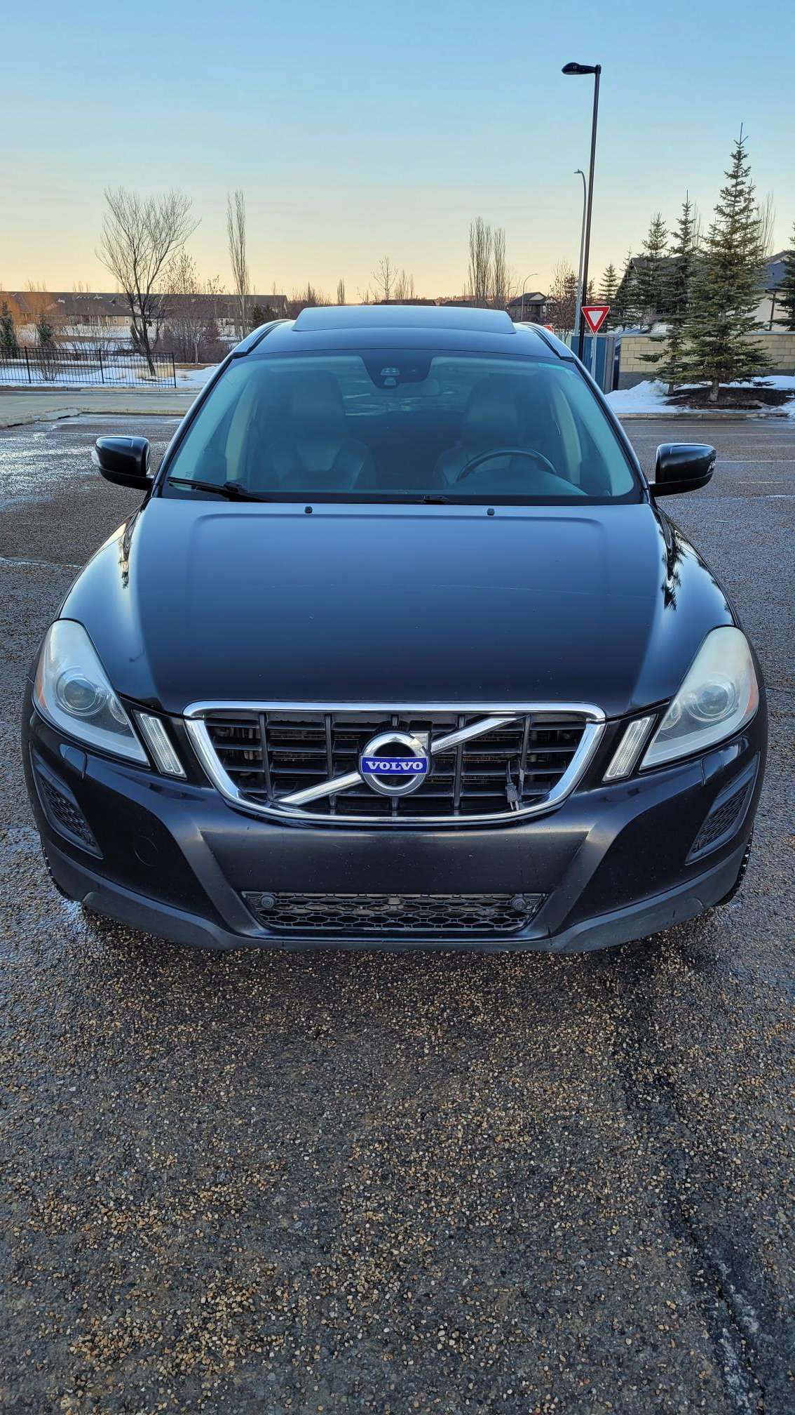2012 Volvo XC60 PRICE REDUCED** $6,500 OBO thumb 11