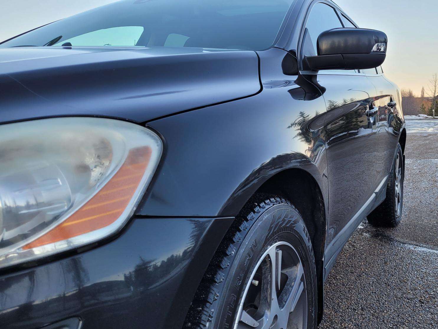 2012 Volvo XC60 PRICE REDUCED** $6,500 OBO thumb 37