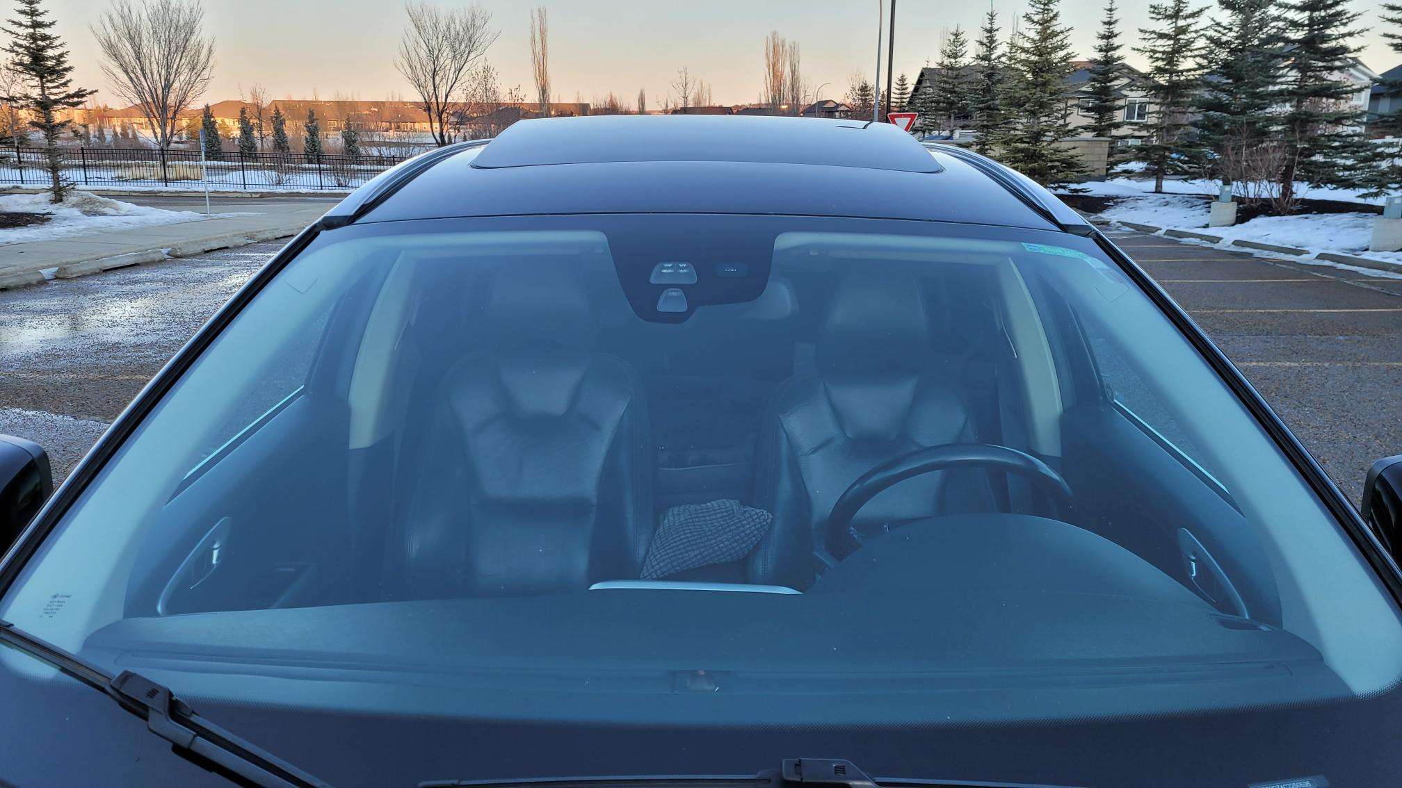 2012 Volvo XC60 PRICE REDUCED** $6,500 OBO thumb 23