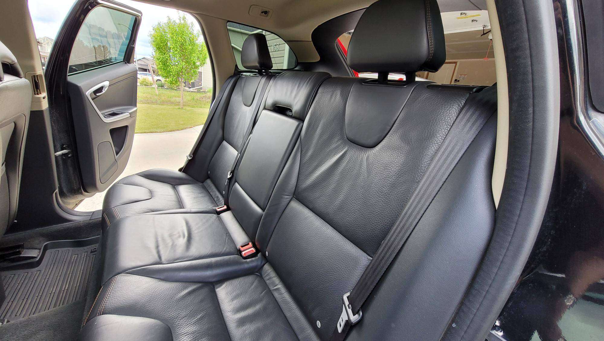 2012 Volvo XC60 PRICE REDUCED** $6,500 OBO thumb 19