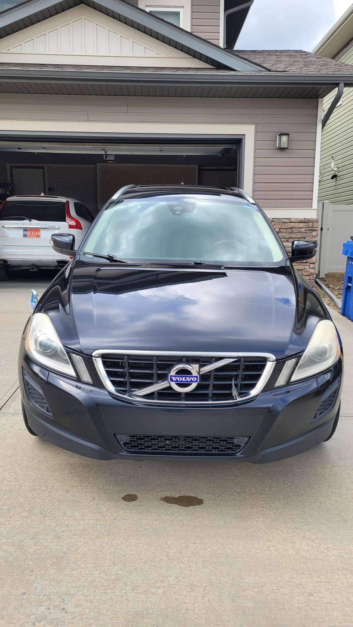 2012 Volvo XC60 PRICE REDUCED** $6,500 OBO thumb 12