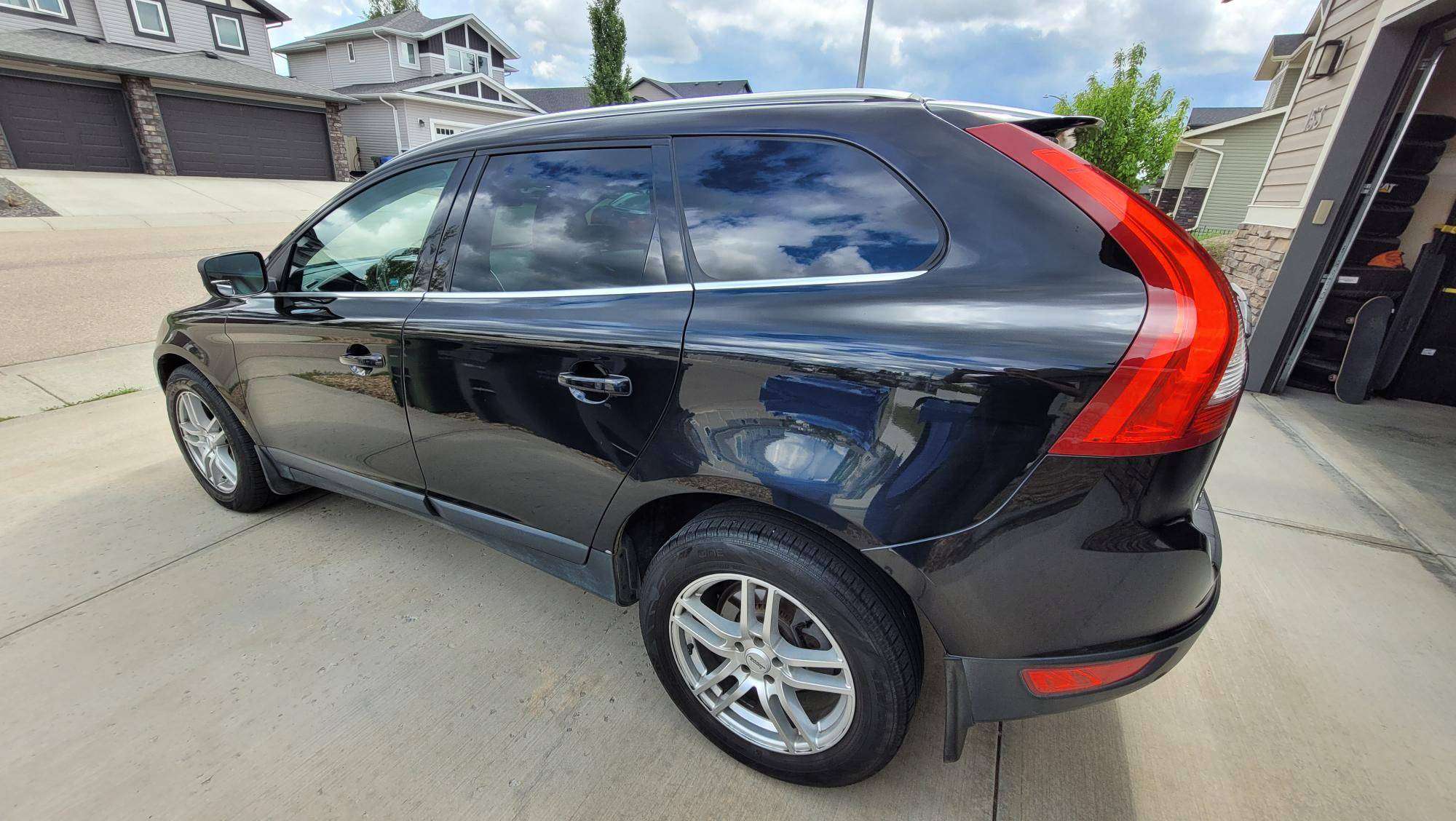 2012 Volvo XC60 PRICE REDUCED** $6,500 OBO alt 4