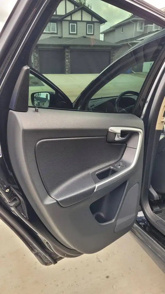 Volvo XC60 photo Volvo XC60