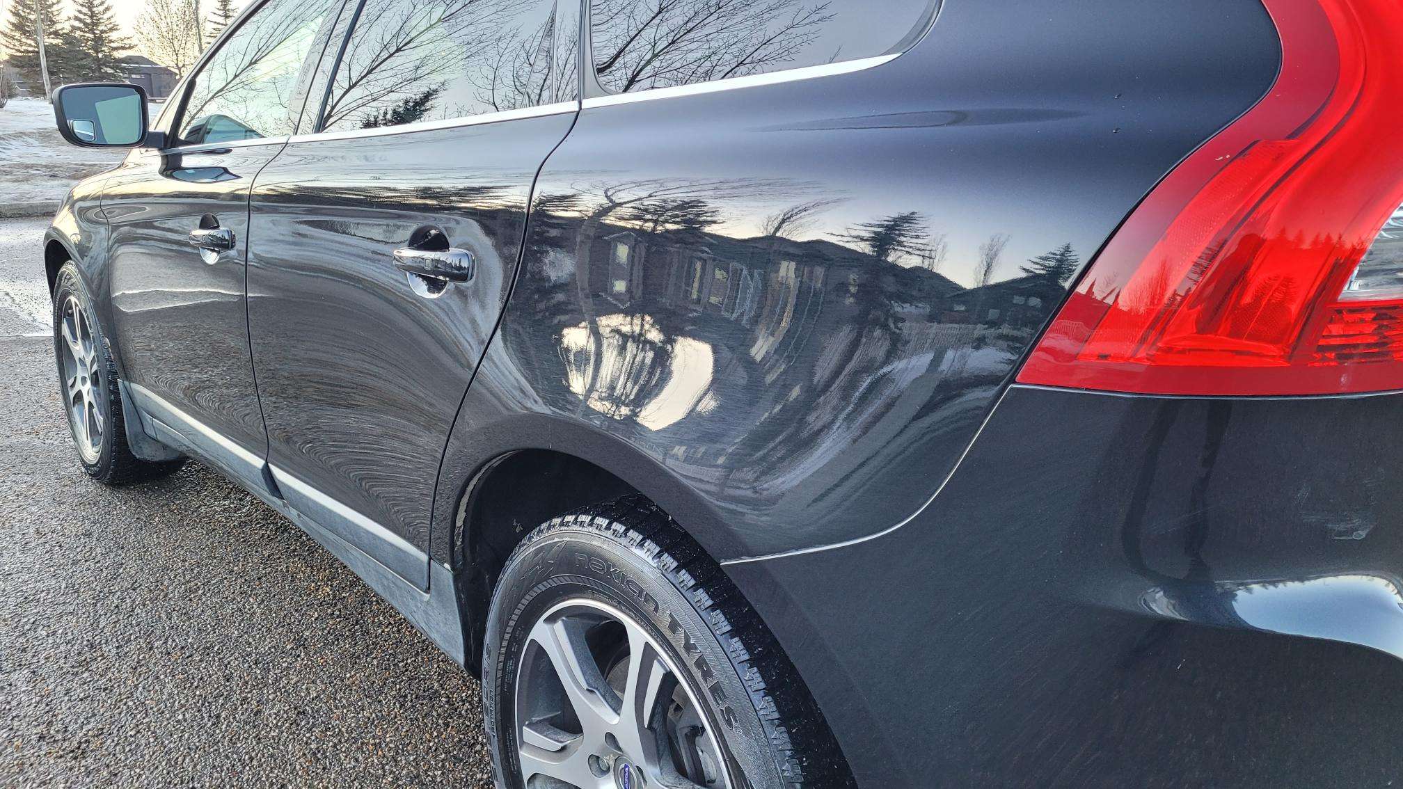 2012 Volvo XC60 PRICE REDUCED** $6,500 OBO thumb 36