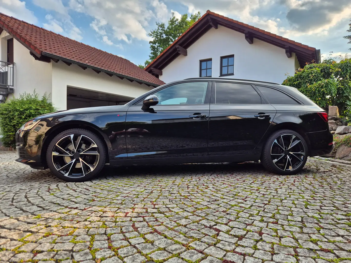 Audi A4 A4 Avant Avant 35 TDI S tronic Sport Sline Noir - 1