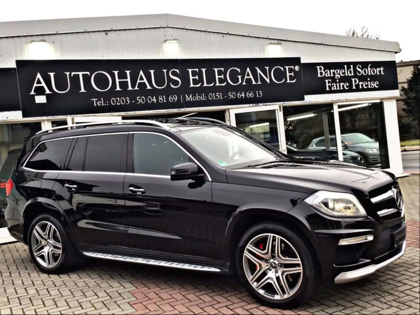 Mercedes-Benz GL 63 AMG 4Matic~Navi~Pano.~360°~Saund~7 Sitzer Schwarz - 2
