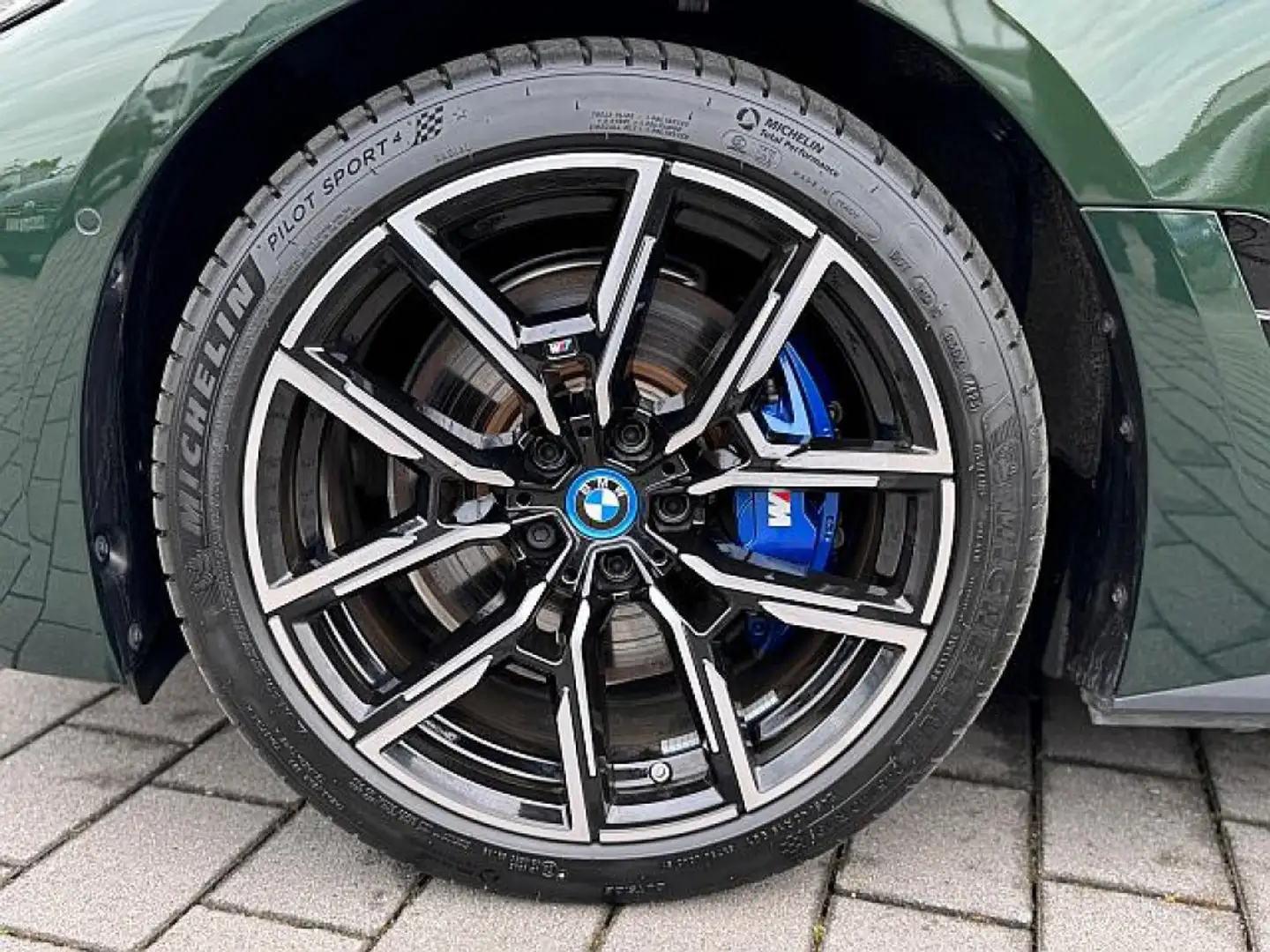 BMW i4 M 50 xDrive el.Sitze-ACC°AHK°19-360°HIFI1.HD Zelená - 2