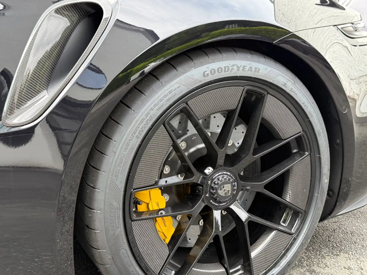 Porsche 992 Turbo S*CarbonSpDesign*Burmester*Liftsystem* 5