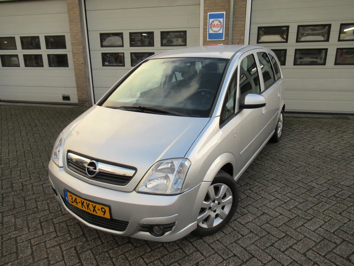 Opel Meriva 1.4-16V Edition Grijs - 1