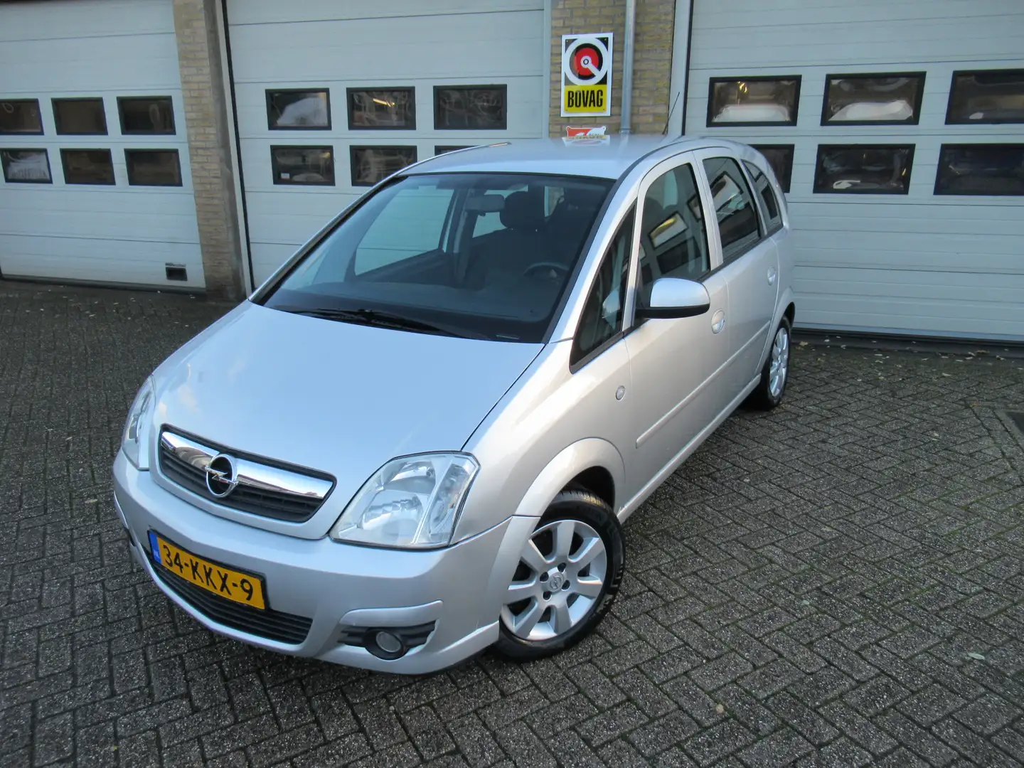 Opel Meriva 1.4-16V Edition Grijs - 1