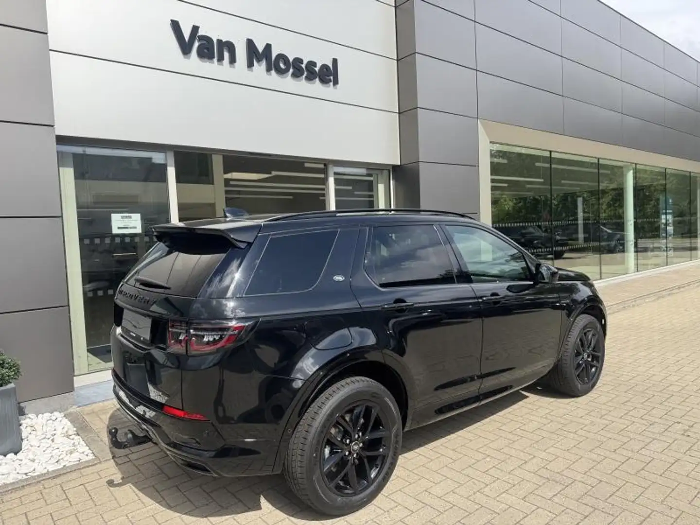 Land Rover Discovery Sport P270e Dynamic SE AWD Auto. 25.5MY Zwart - 2