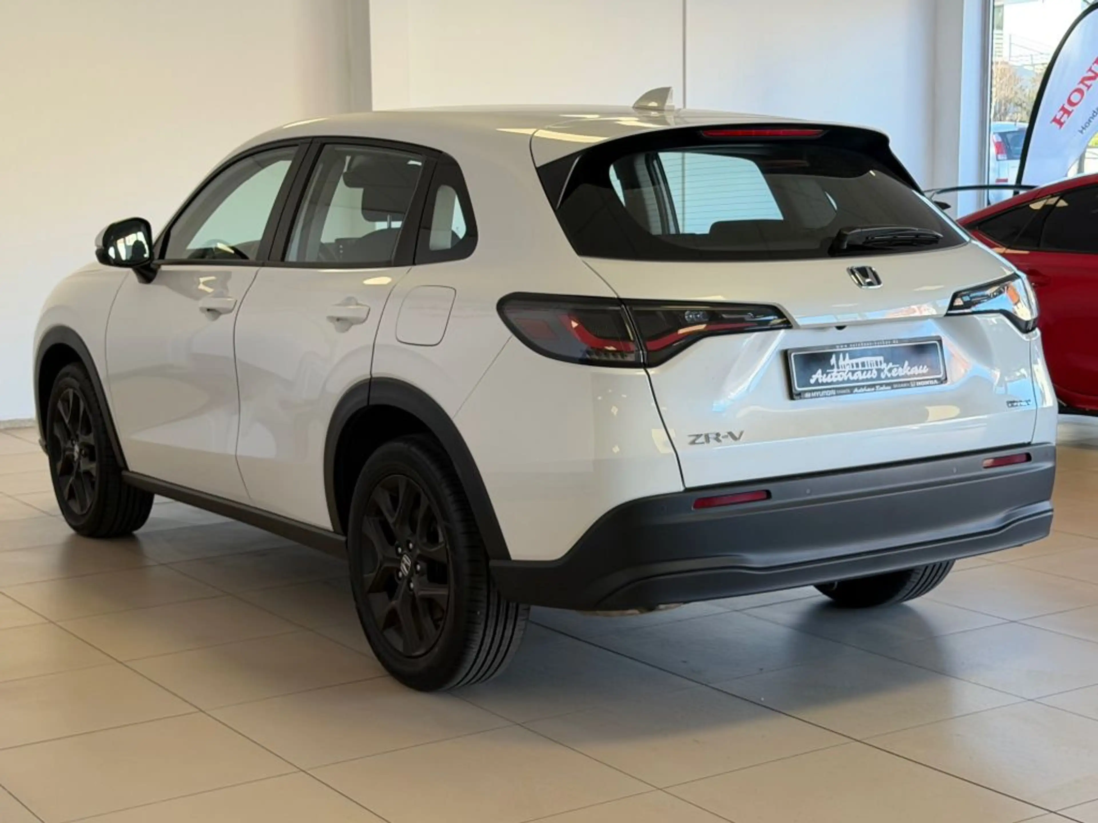 Honda ZR-V e:HEV 2.0 i-MMD Hybrid Elegance — photo 10