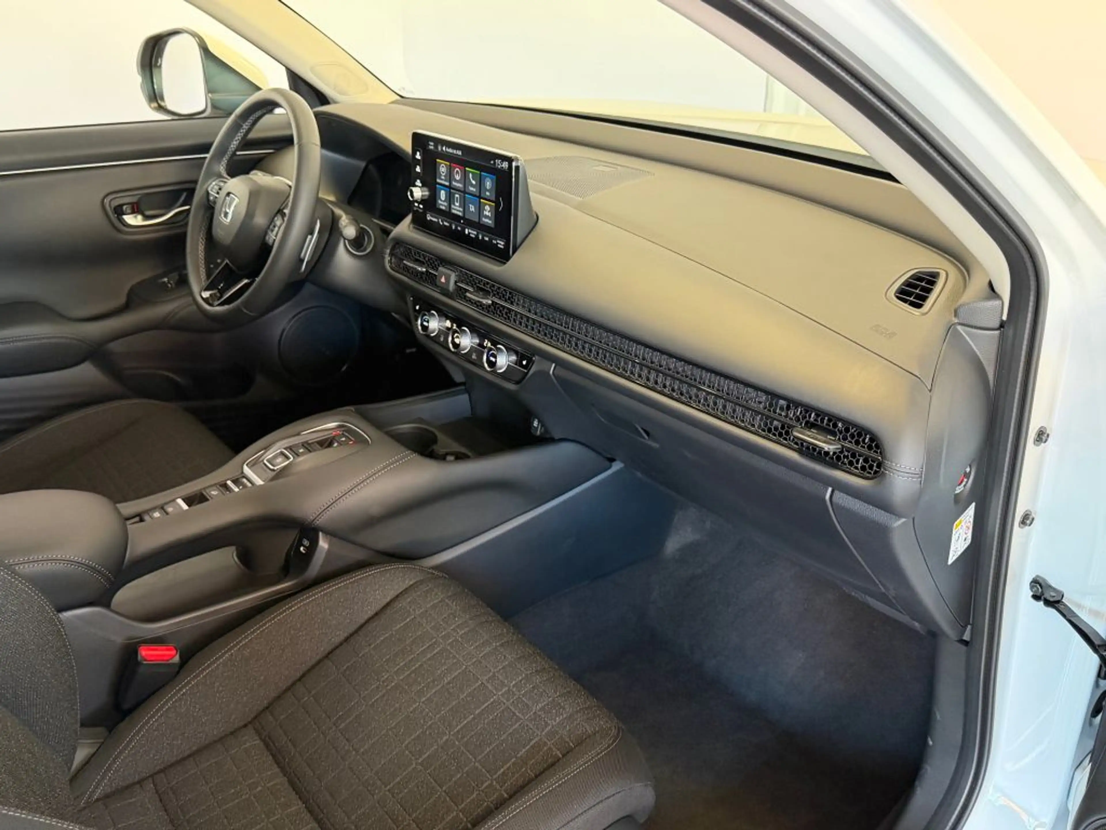 Honda ZR-V e:HEV 2.0 i-MMD Hybrid Elegance — photo 12