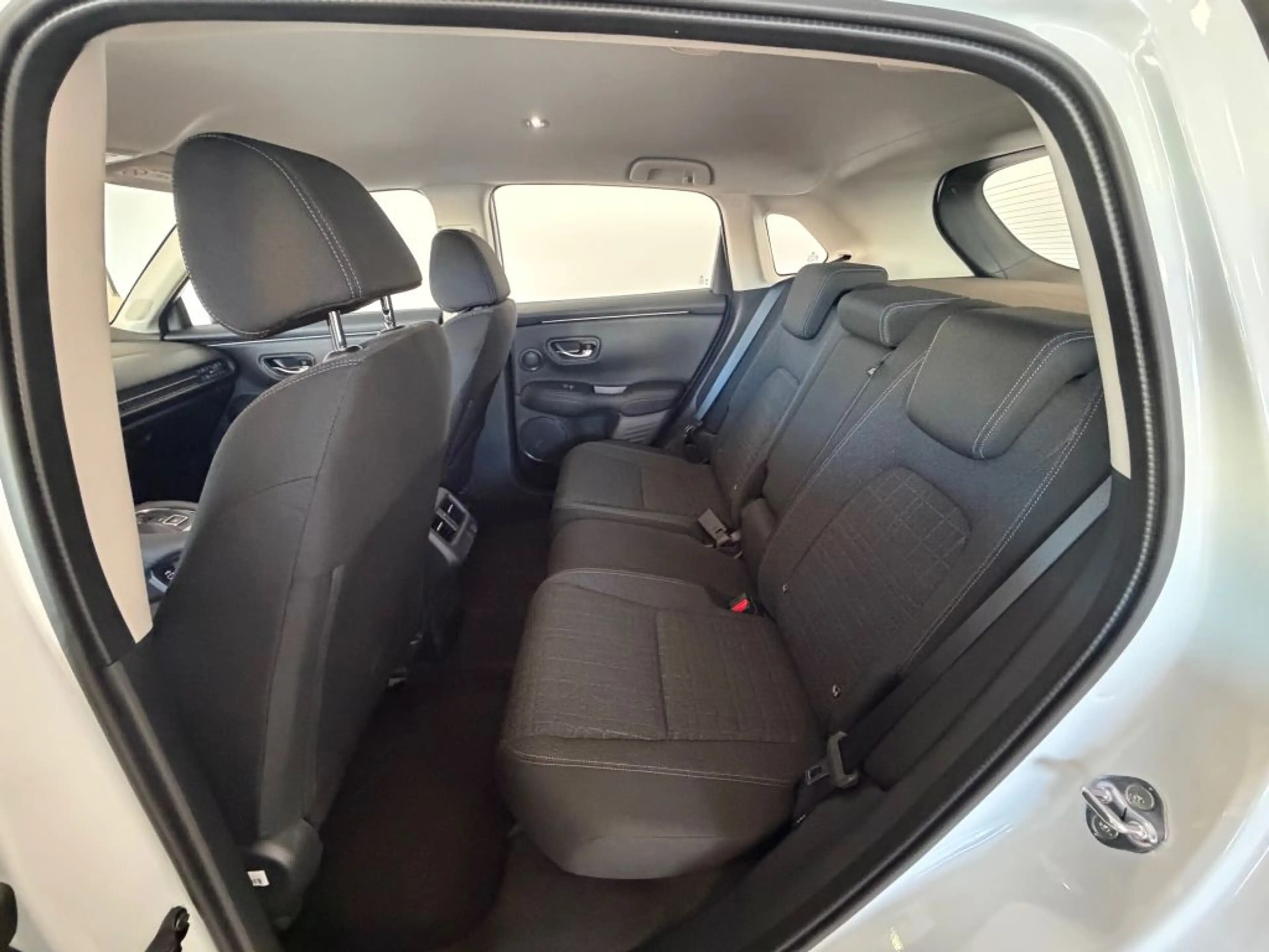 Honda ZR-V e:HEV 2.0 i-MMD Hybrid Elegance — photo 7