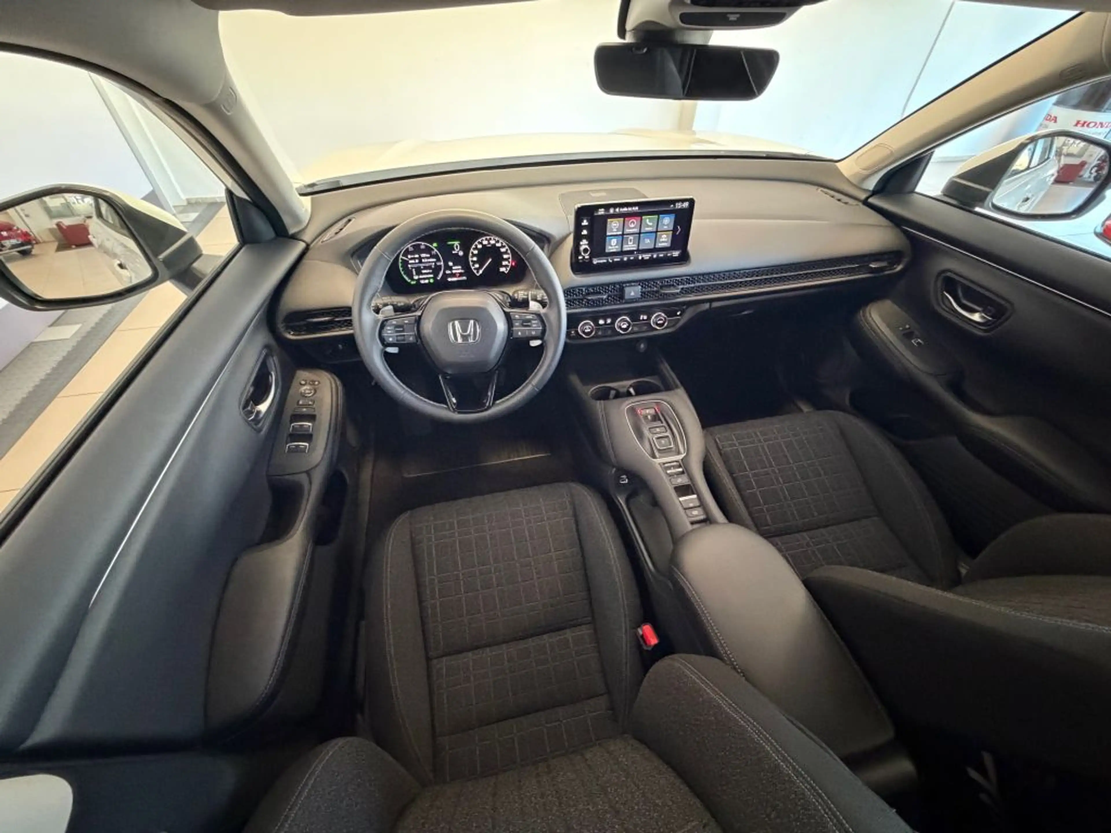 Honda ZR-V e:HEV 2.0 i-MMD Hybrid Elegance — photo 14