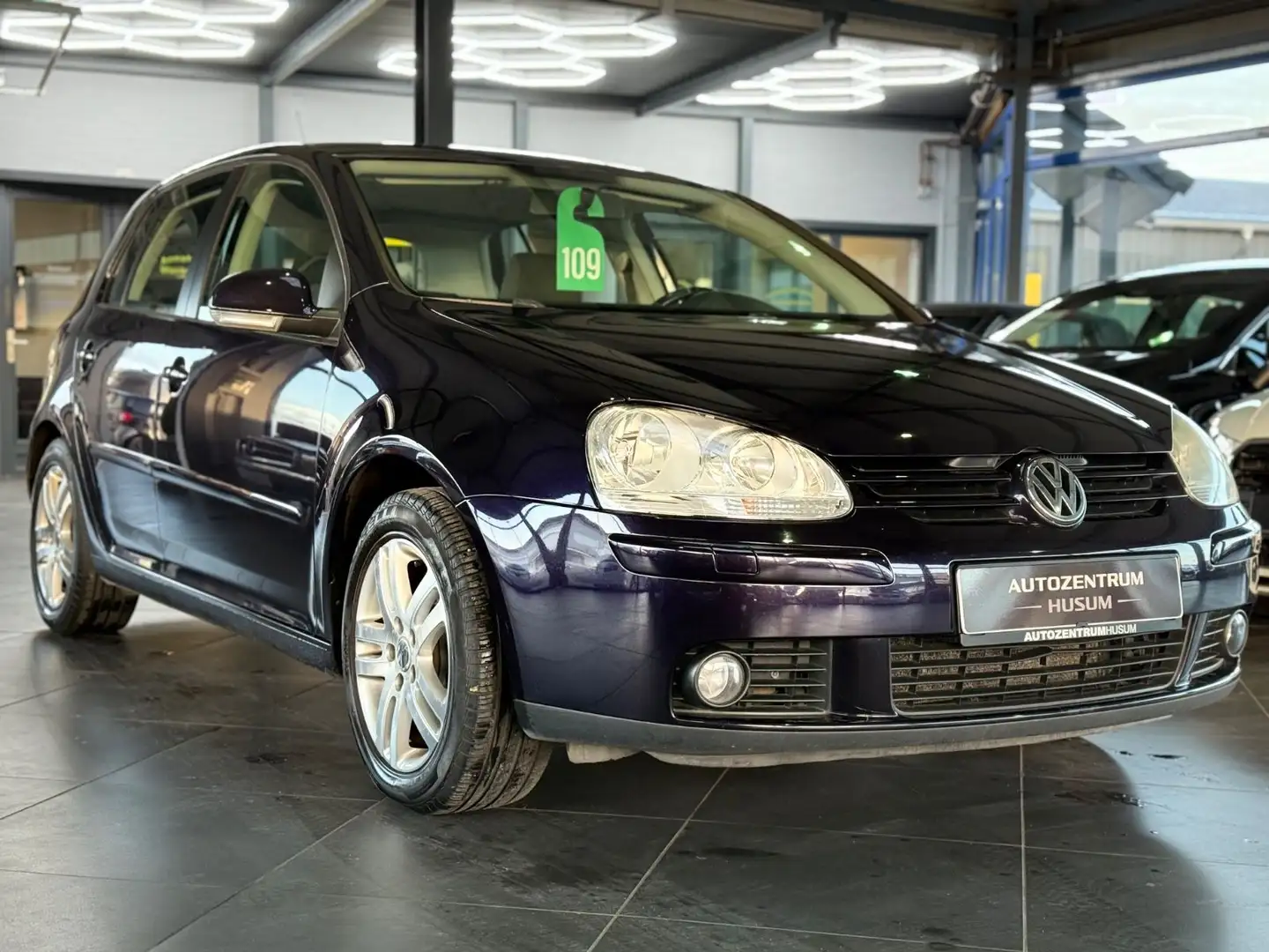 Volkswagen Golf V Lim. Tour*HU/AU NEU* - 1