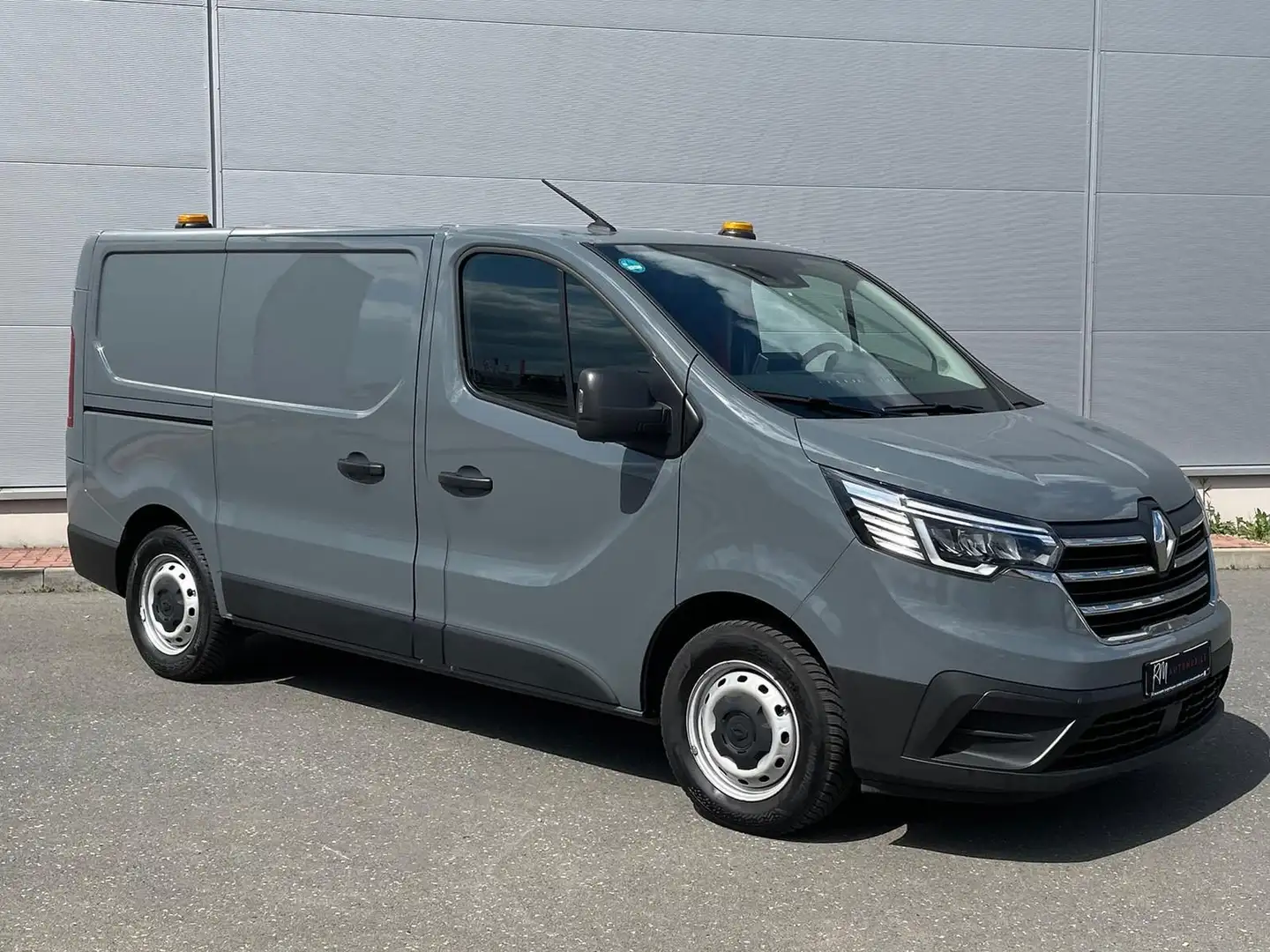 Renault Trafic Kasten RED EDITION L1H1 AHK LED DAB MFL Gris - 2