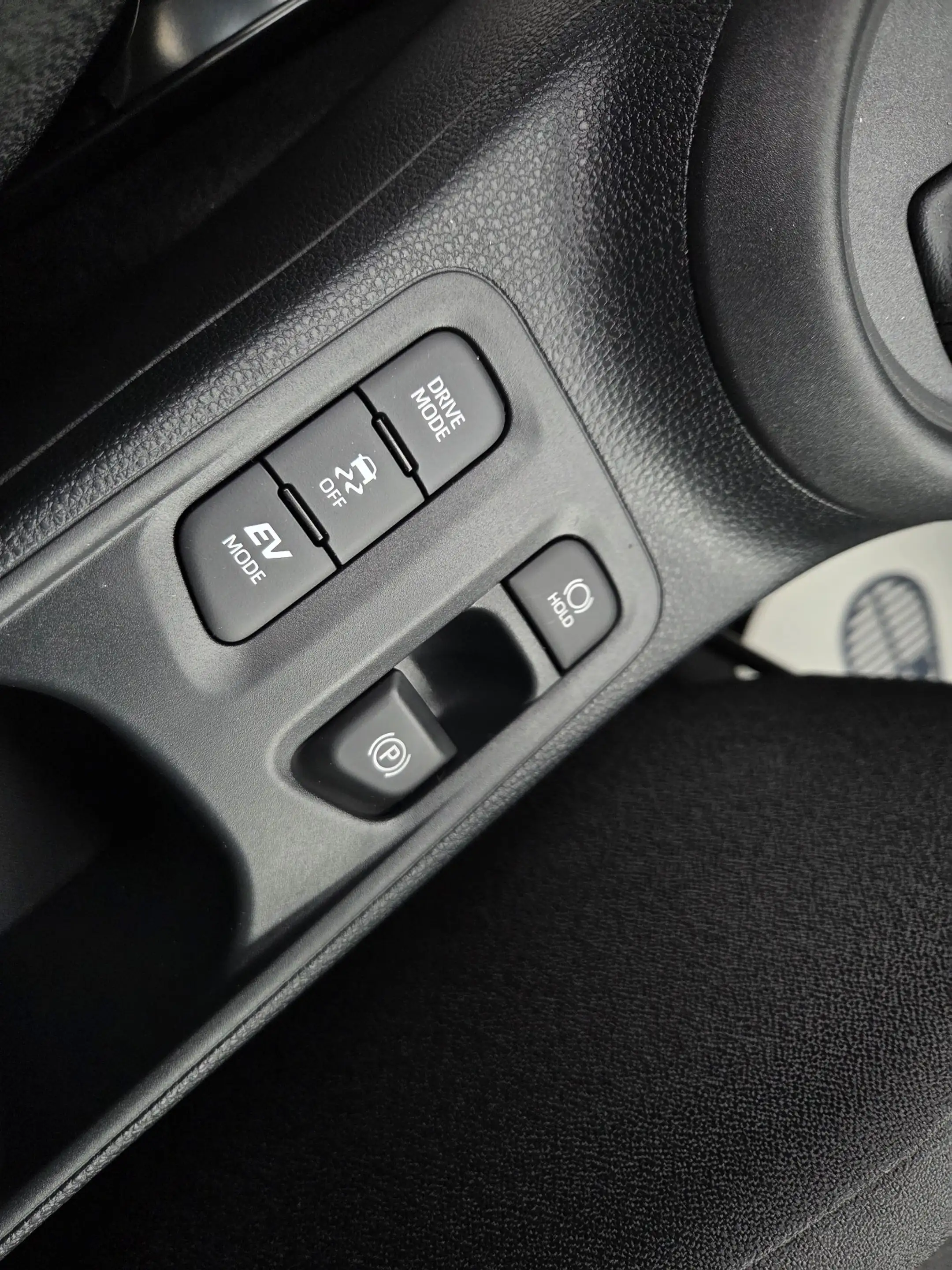 Toyota Aygo X Aygo X Hybrid 1.5i VVT-i Play E-CVT (85 kW) Play — photo 10