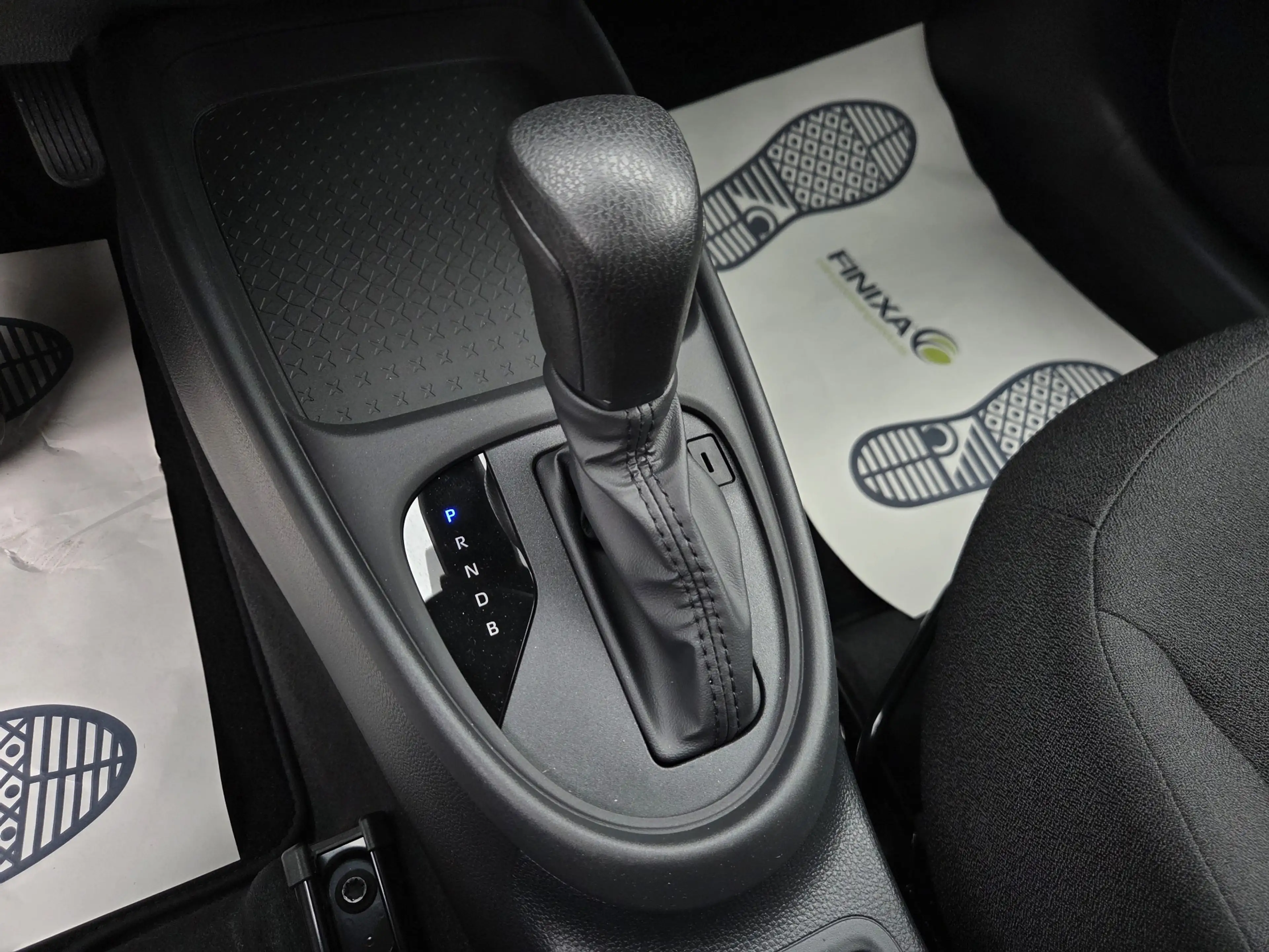 Toyota Aygo X Aygo X Hybrid 1.5i VVT-i Play E-CVT (85 kW) Play — photo 11