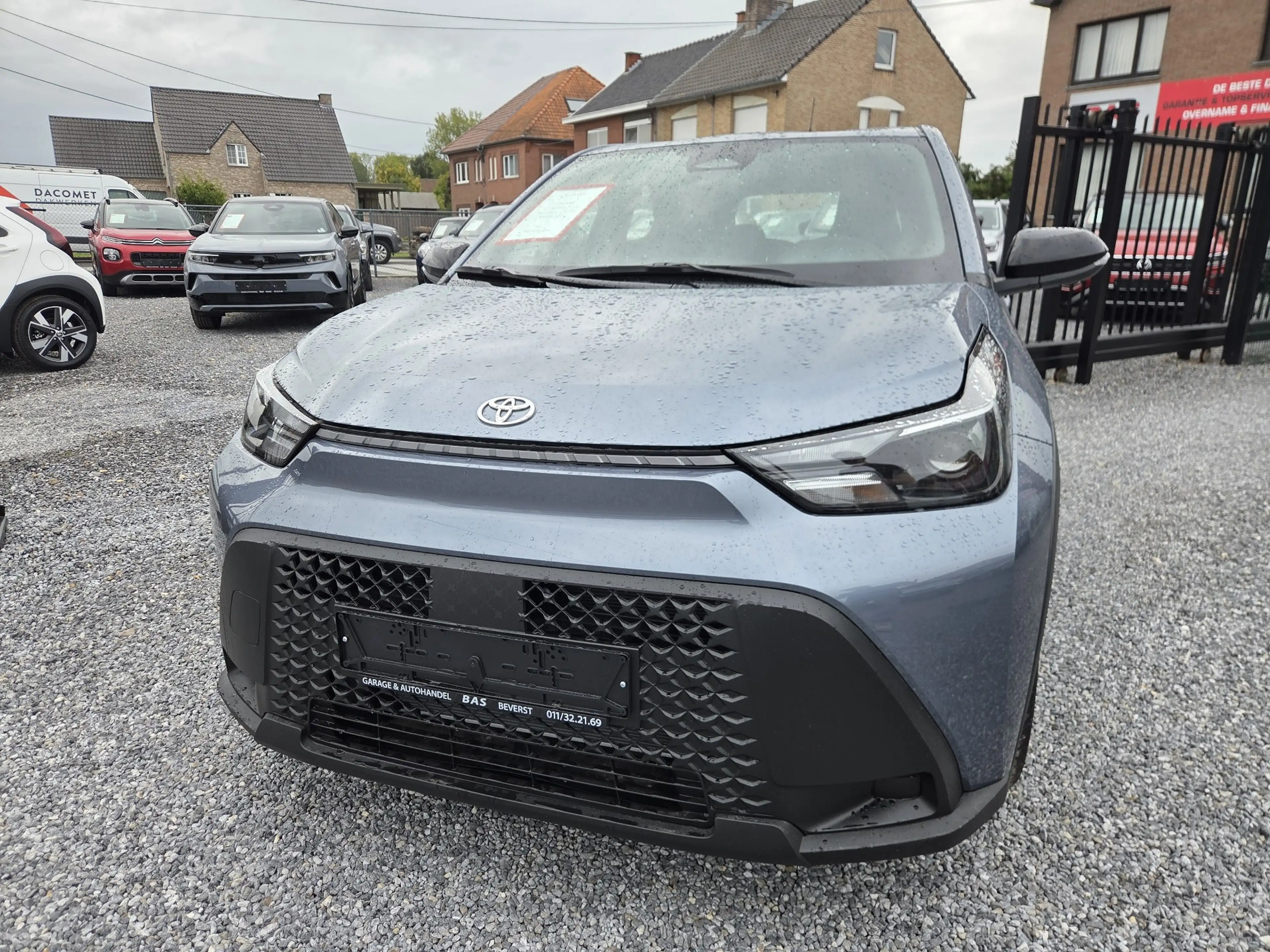Toyota Aygo X Aygo X Hybrid 1.5i VVT-i Play E-CVT (85 kW) Play — photo 2