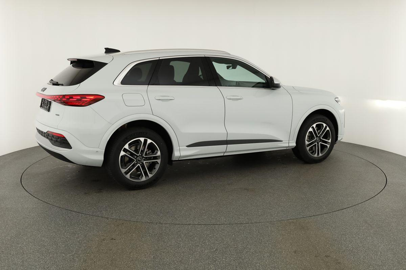 Audi Q5 TDI quattro S-Tronic, neues Modell, AHK, Navi, Led — photo 22