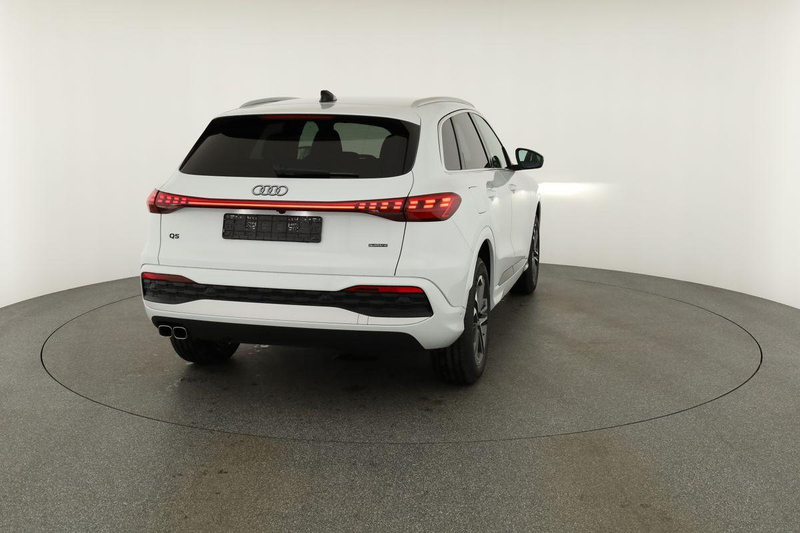 Audi Q5 TDI quattro S-Tronic, neues Modell, AHK, Navi, Led — photo 19