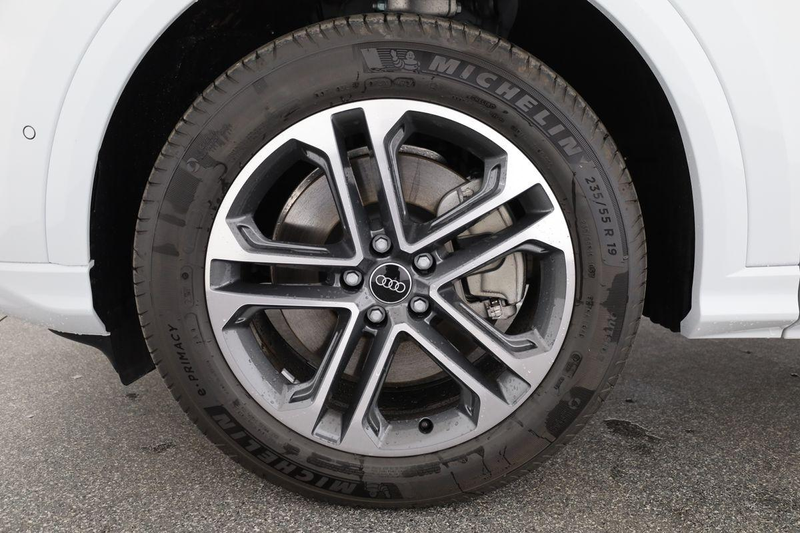 Audi Q5 TDI quattro S-Tronic, neues Modell, AHK, Navi, Led — photo 17