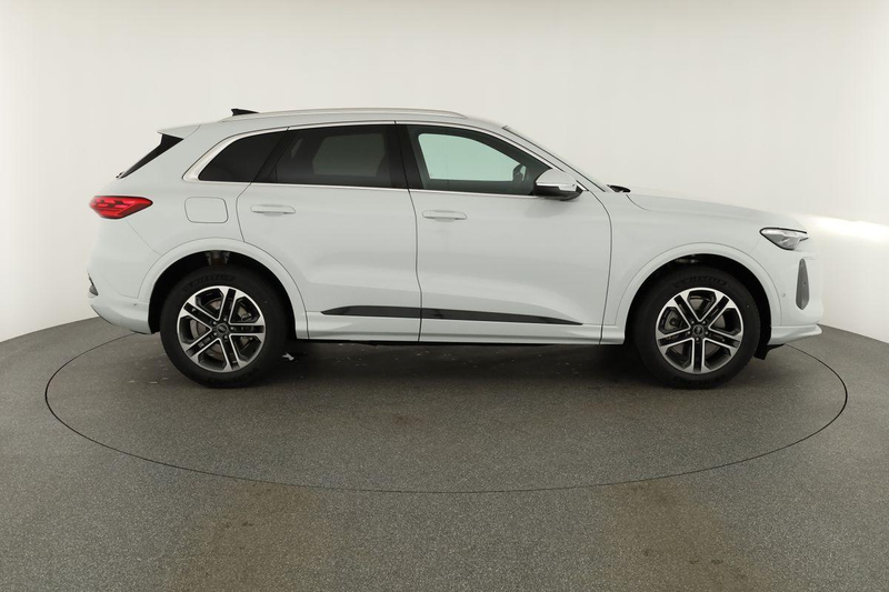 Audi Q5 TDI quattro S-Tronic, neues Modell, AHK, Navi, Led — photo 24
