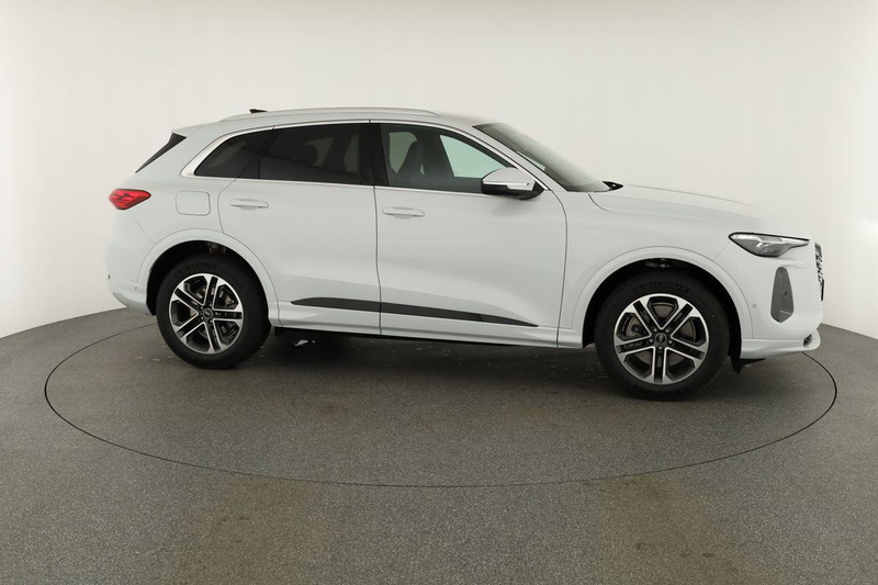 Audi Q5 TDI quattro S-Tronic, neues Modell, AHK, Navi, Led — photo 25