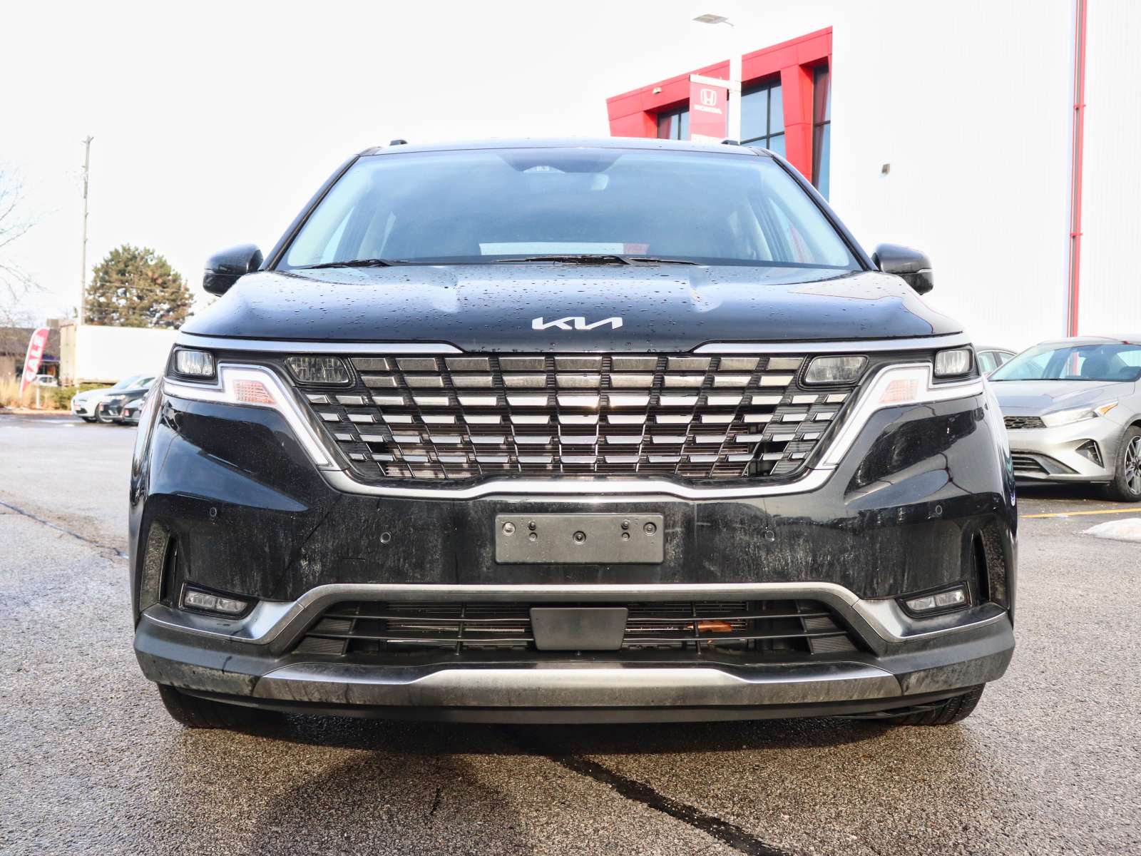2024 Kia Carnival EX | Loaded with Black Leather | Power Dooors | Au — снимка 1