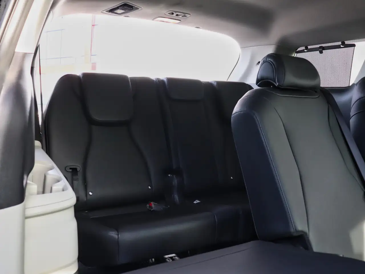 Kia Carnival снимка Kia Carnival