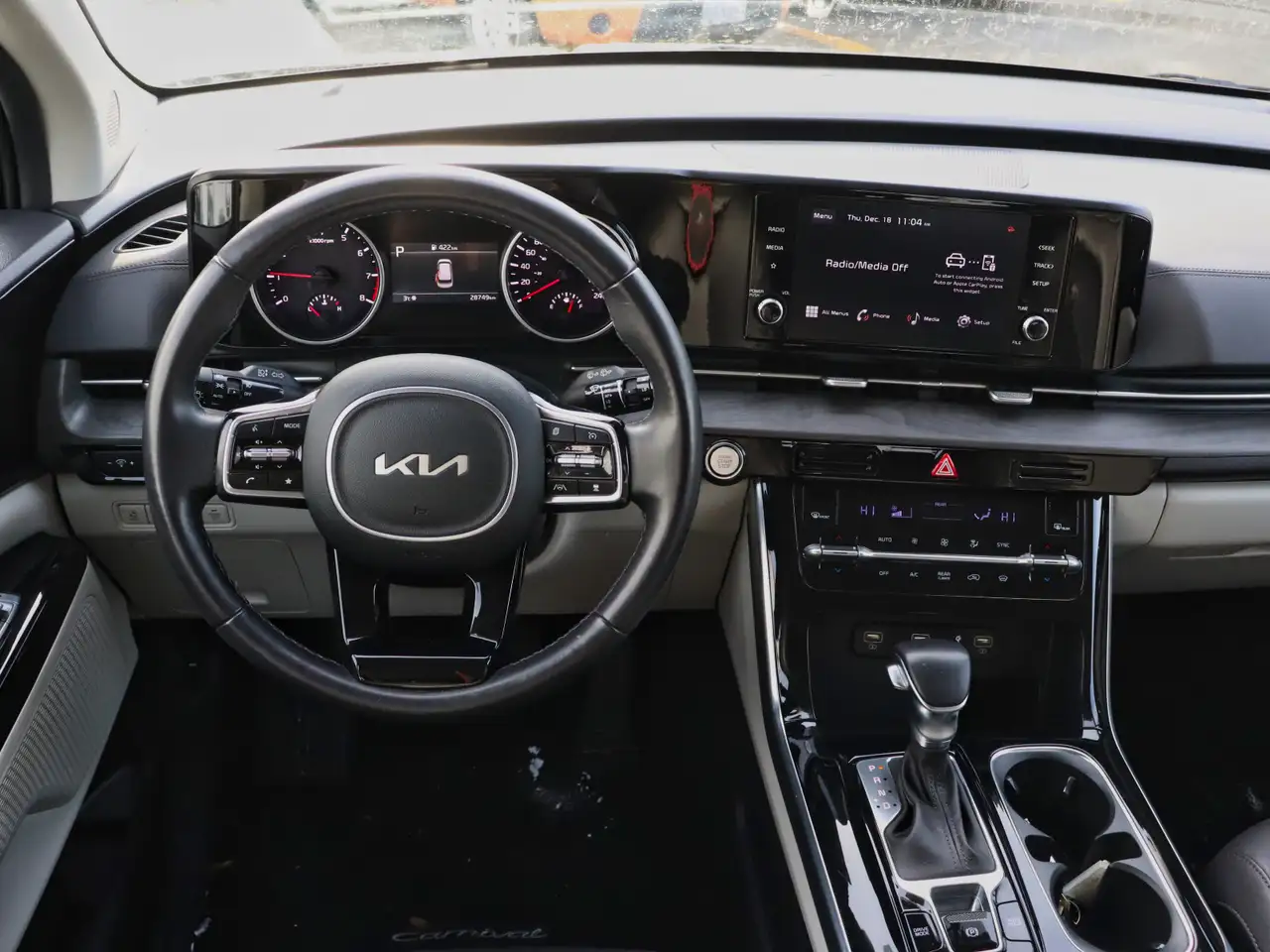 Kia Carnival снимка Kia Carnival