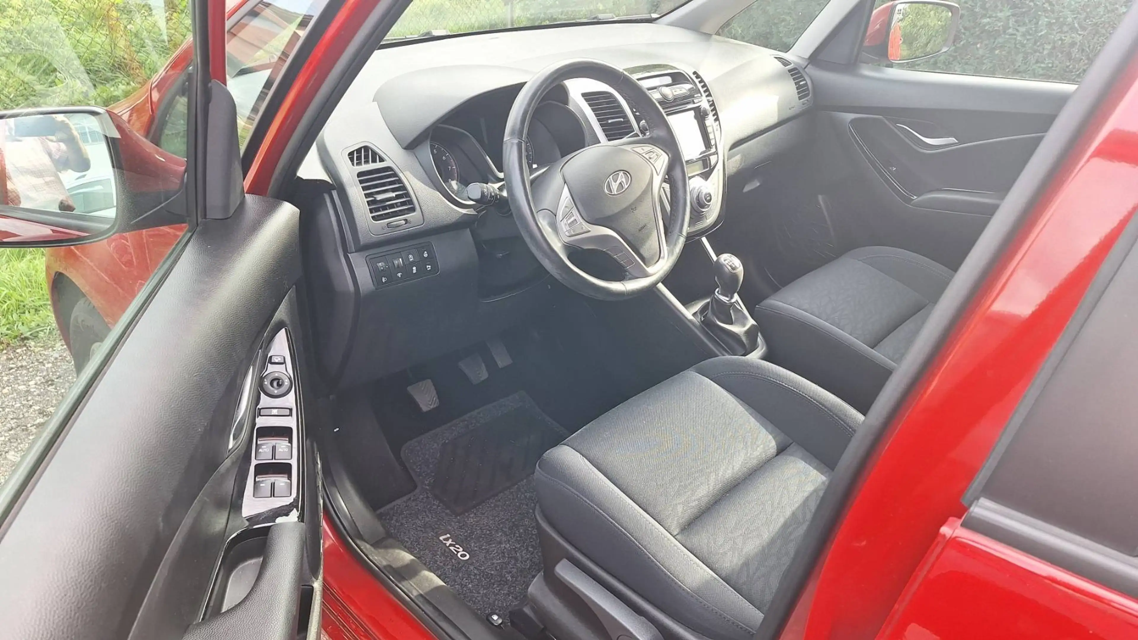 Hyundai iX20 ix20 1.4 blue Space Sitzheizung — photo 6