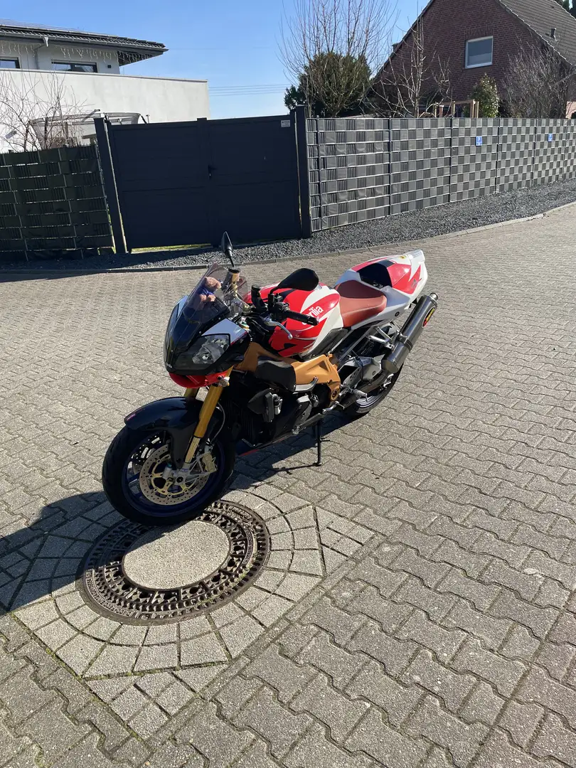 Aprilia Tuono Factory 2 Zylinder - 1