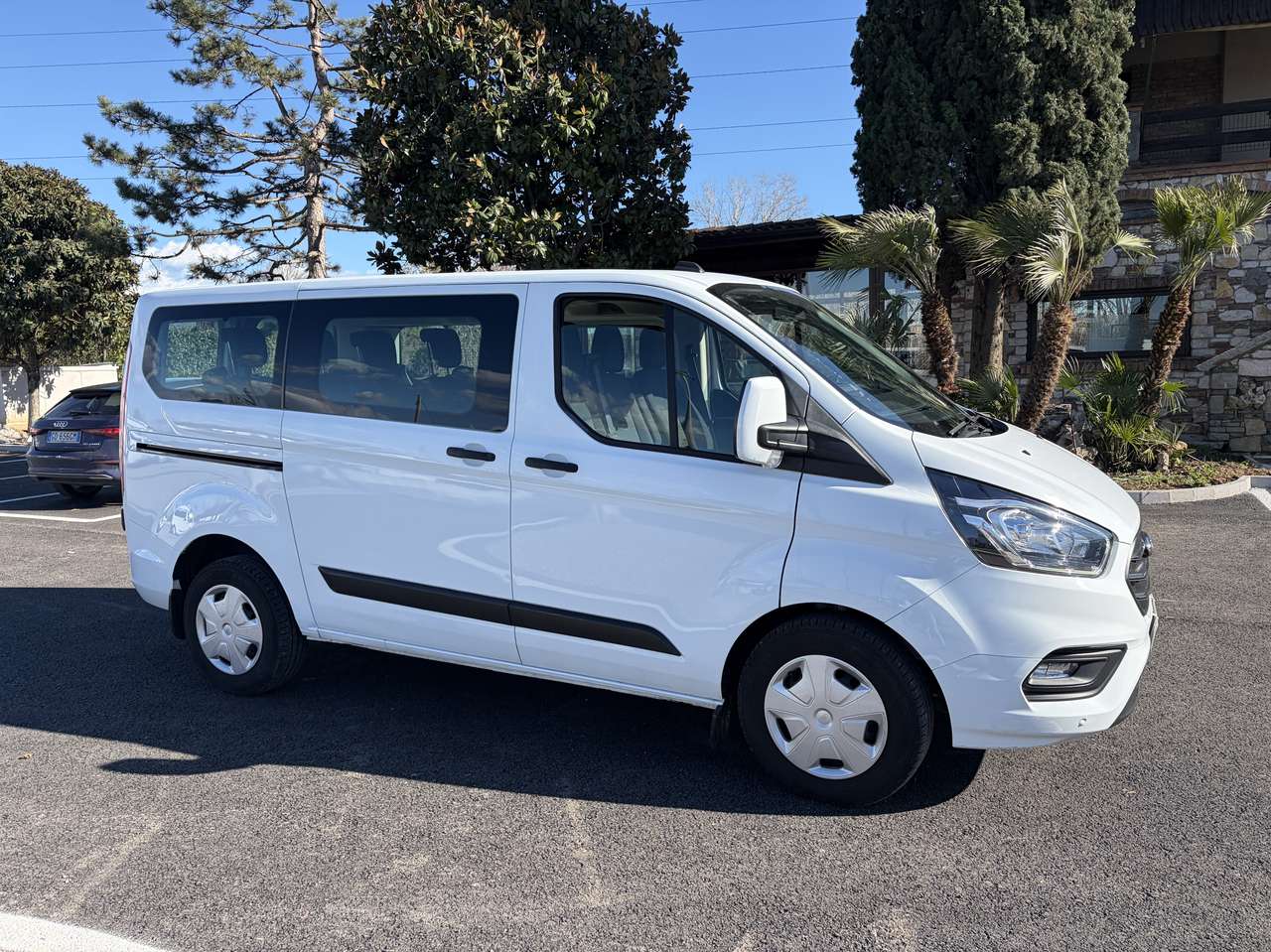 Ford Transit Custom 2.0 TREND 9 POSTI