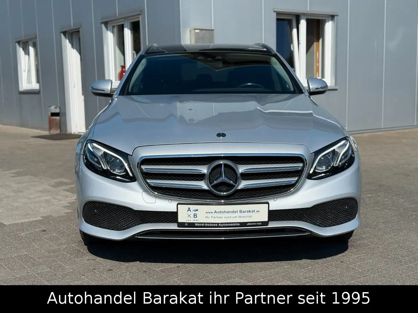 Mercedes-Benz E 400 d T 4Matic 2.Hand PANO MUTLIBEAM LED Argent - 2