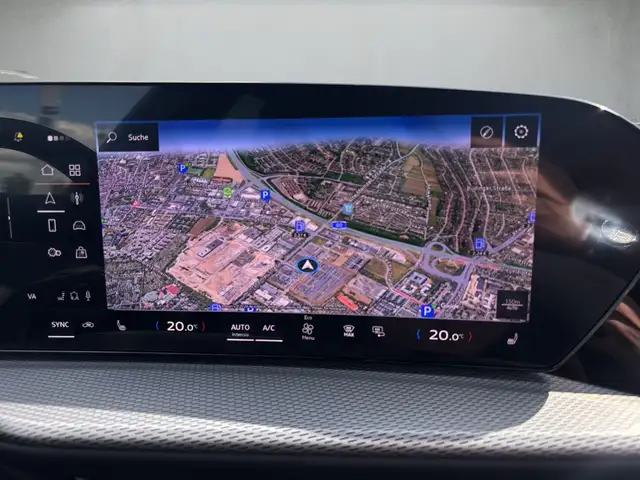 Audi Q5 view 10