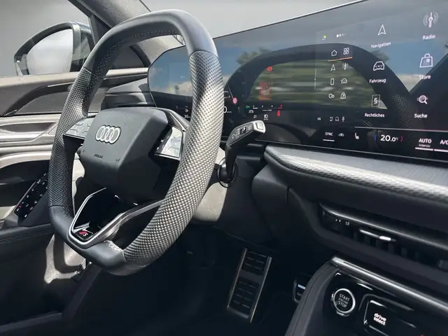 Audi Q5 view 7