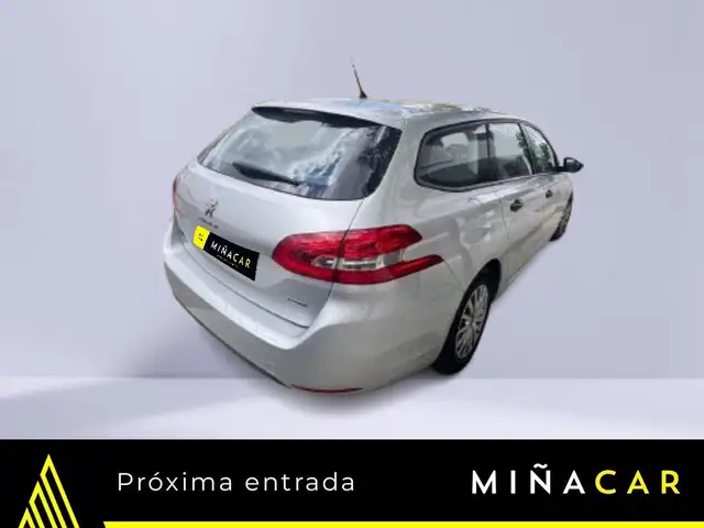 Peugeot 308 view 2