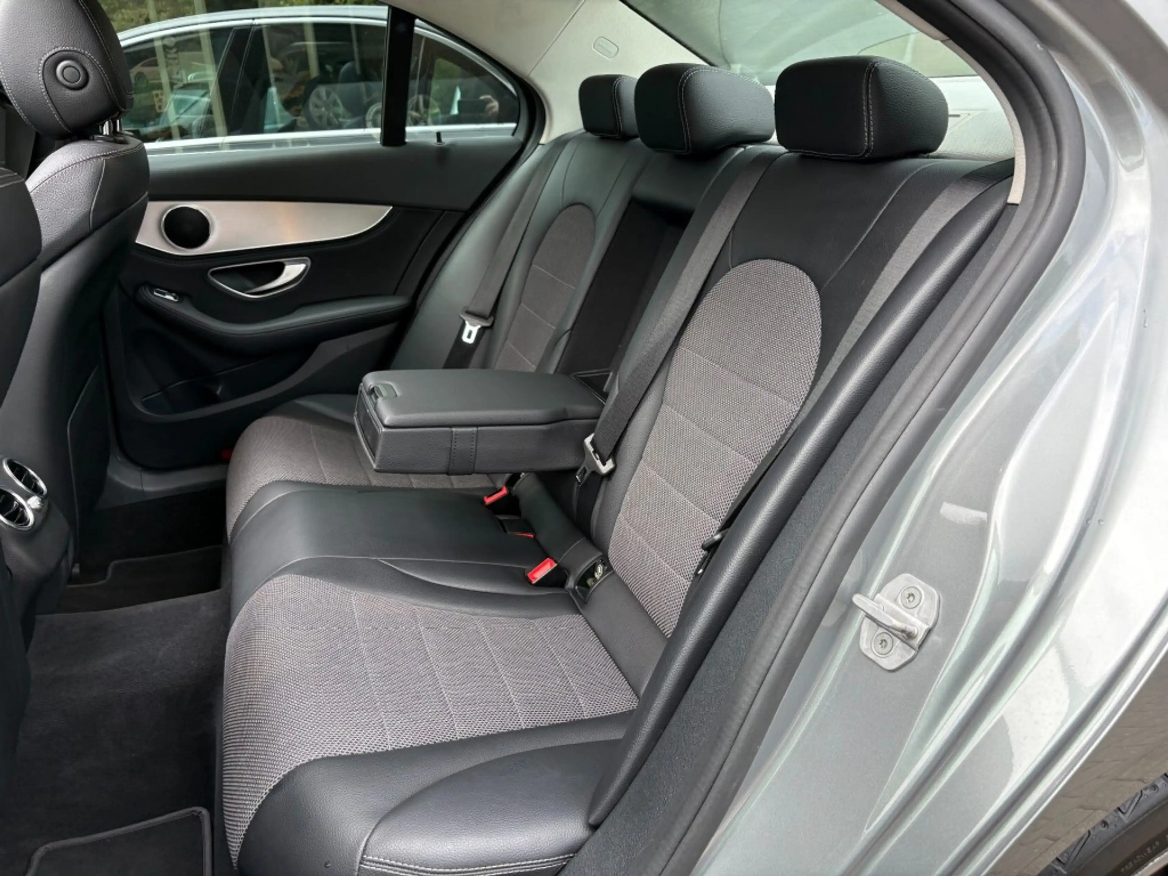 Mercedes-Benz C 250 C 250 CDI 4MATIC  Avantgarde LED, Dak, Leder, Navi — photo 9