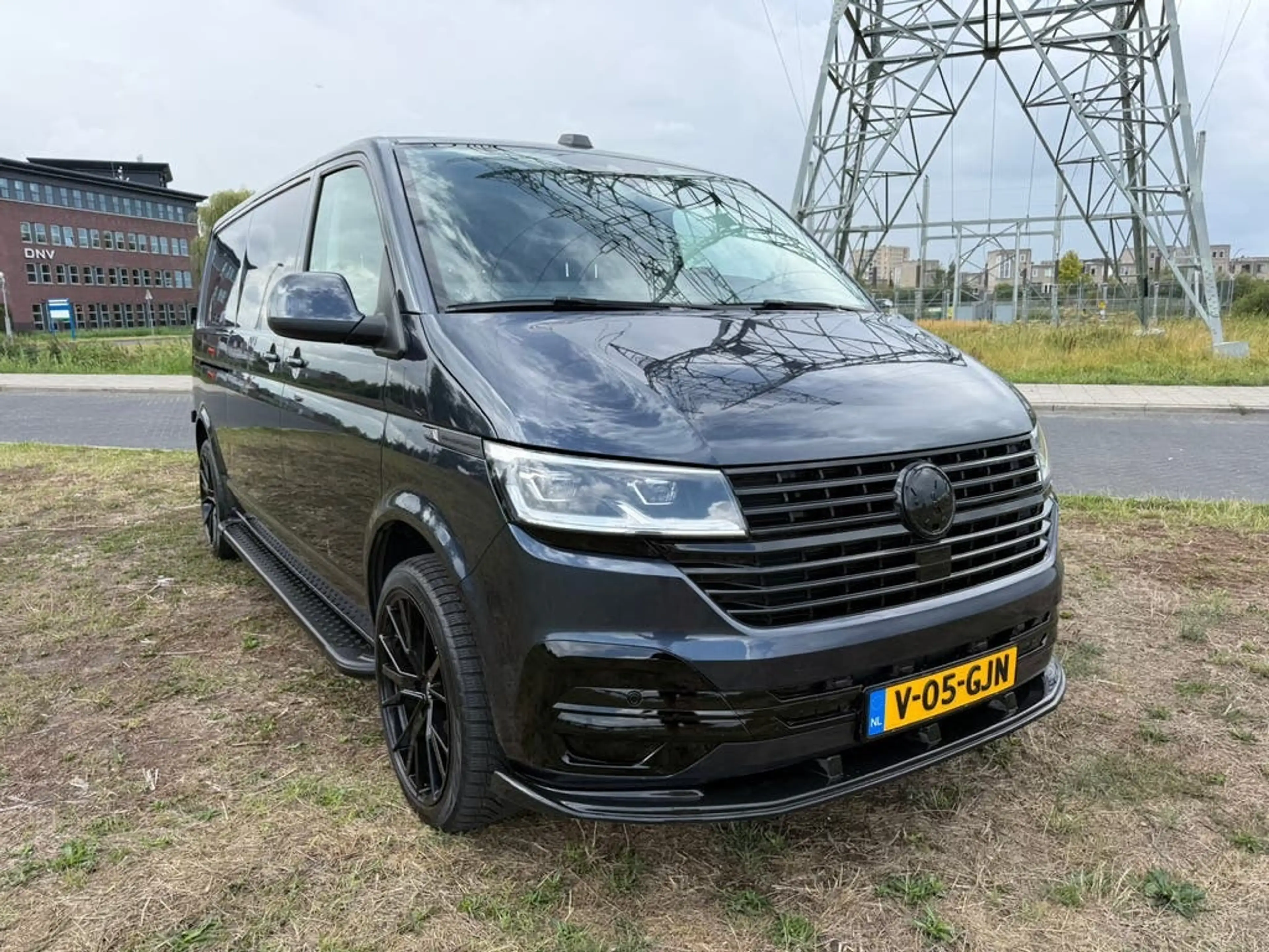 Volkswagen Transporter 2.0 TDI L2H1 — photo 9