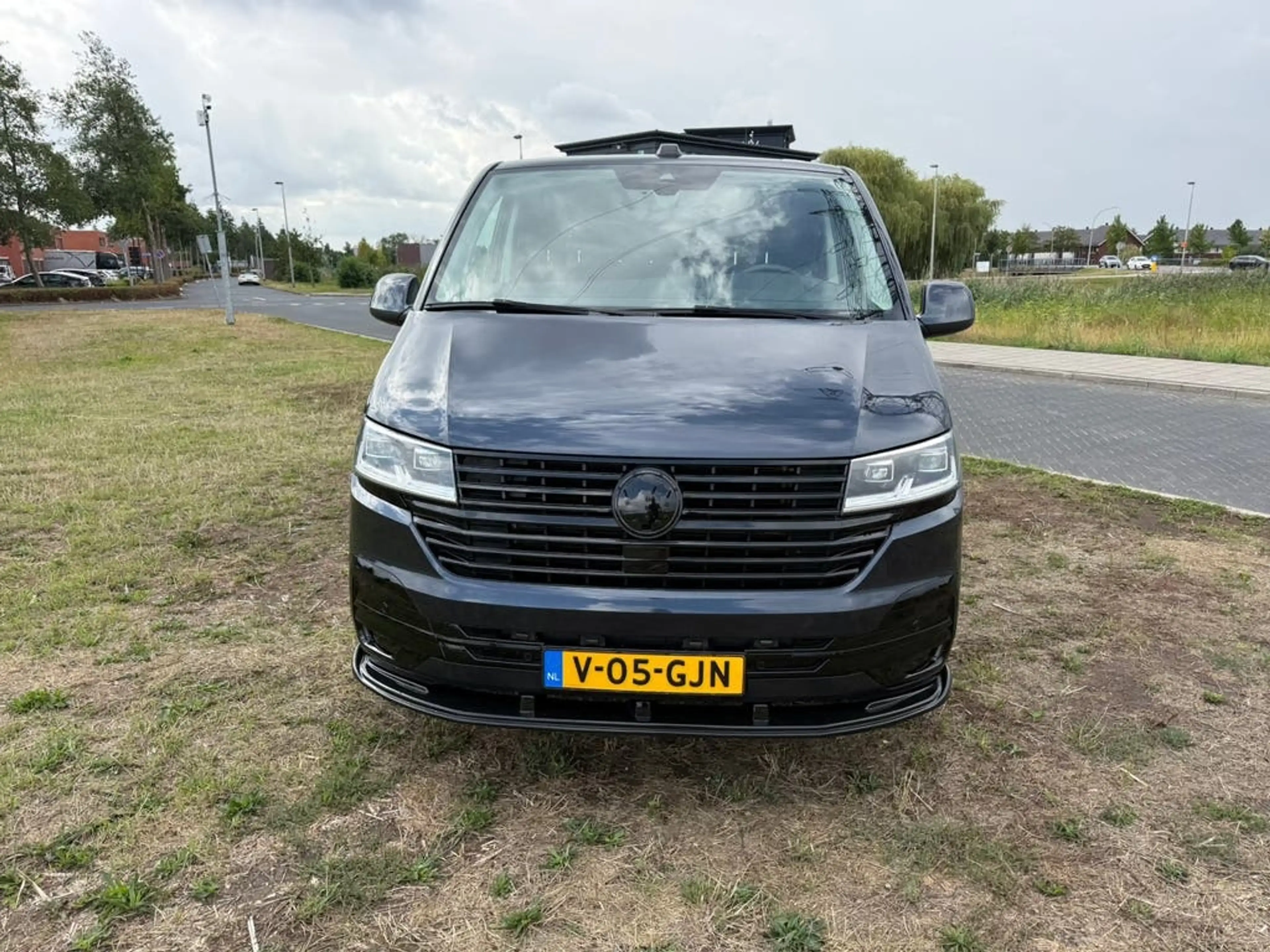 Volkswagen Transporter 2.0 TDI L2H1 — photo 2