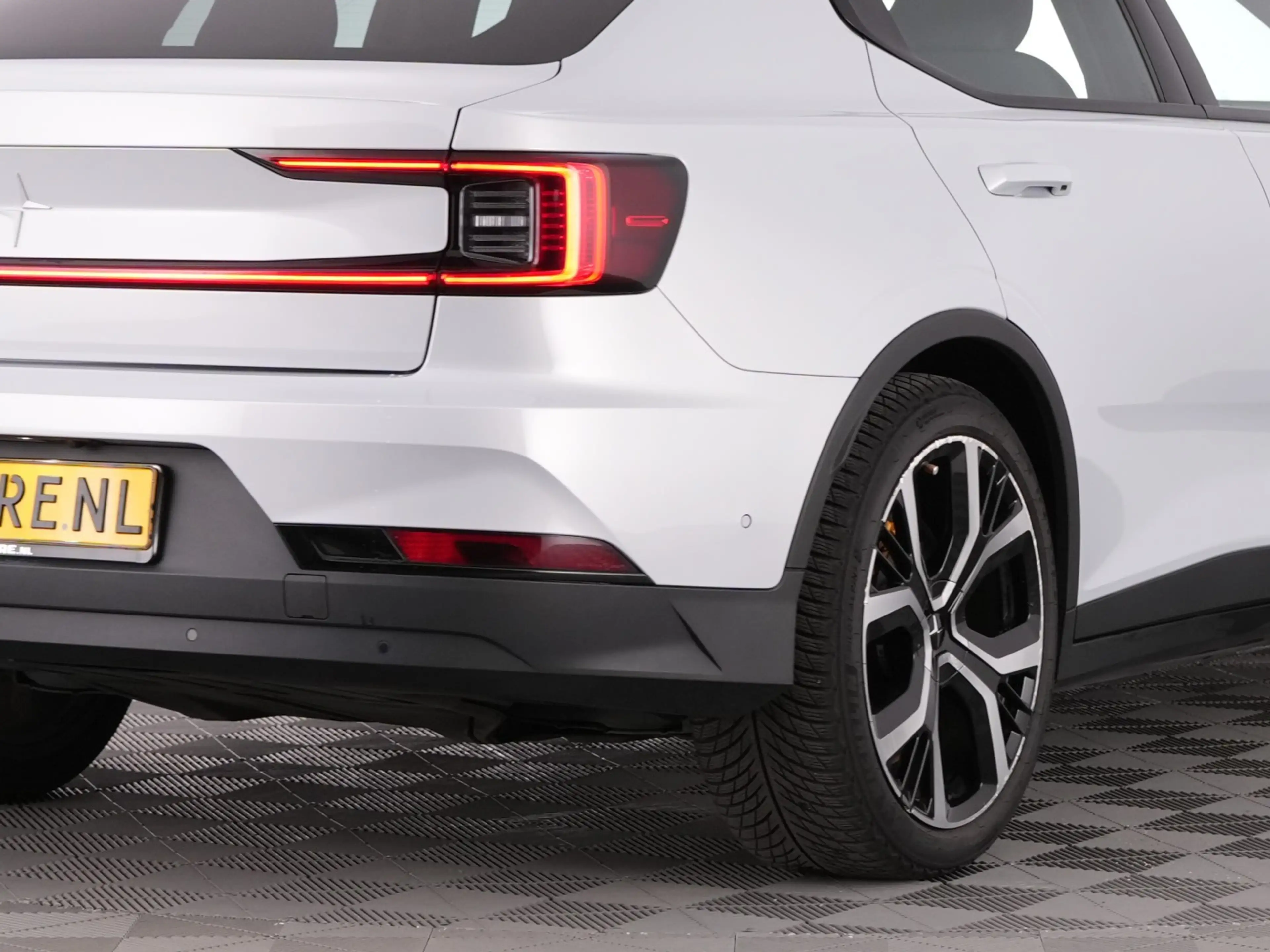 Polestar 2 Long Range Dual motor 78 kWh *PERFORMANCE PACK* SO — photo 17