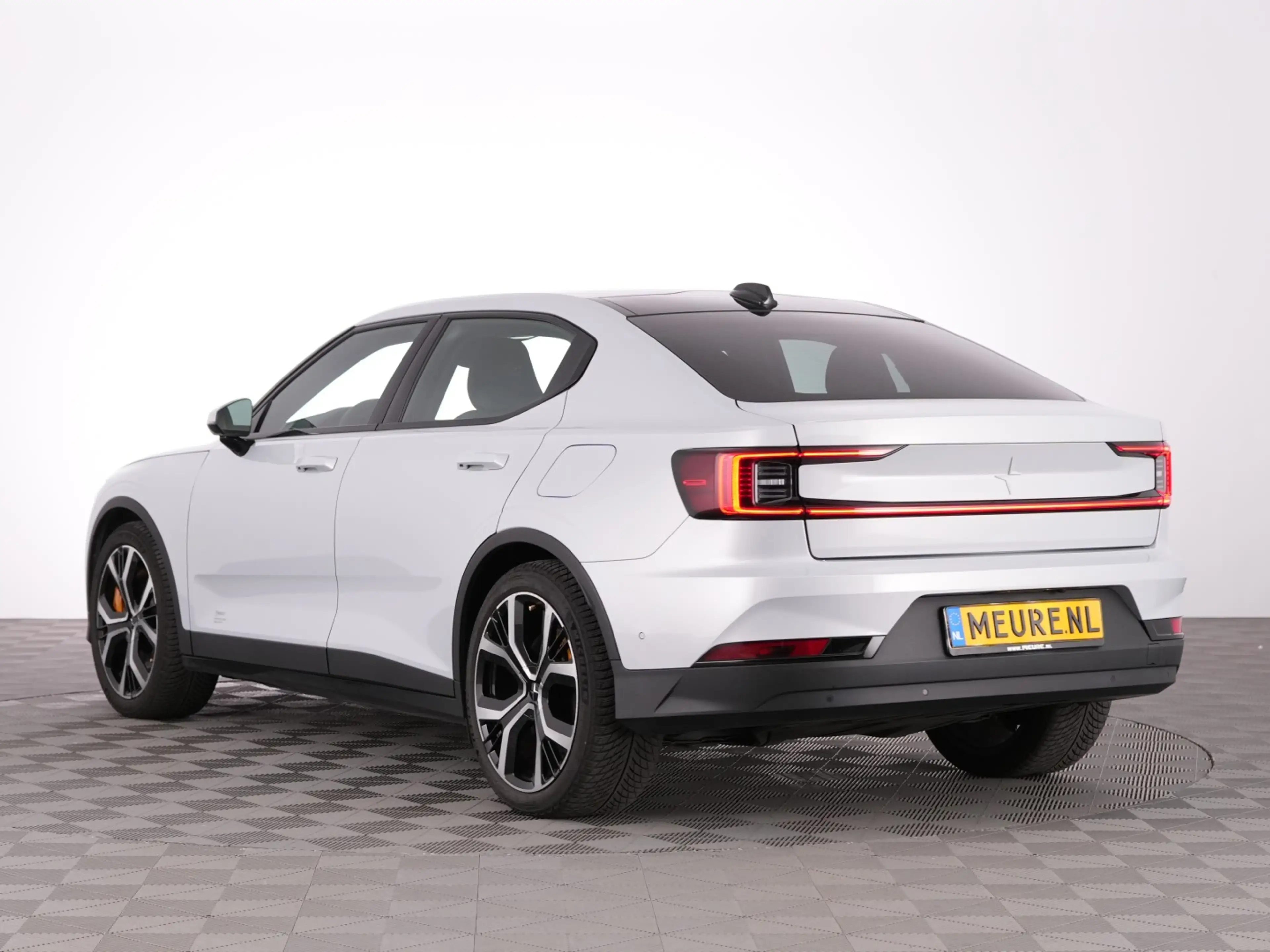 Polestar 2 Long Range Dual motor 78 kWh *PERFORMANCE PACK* SO — photo 2