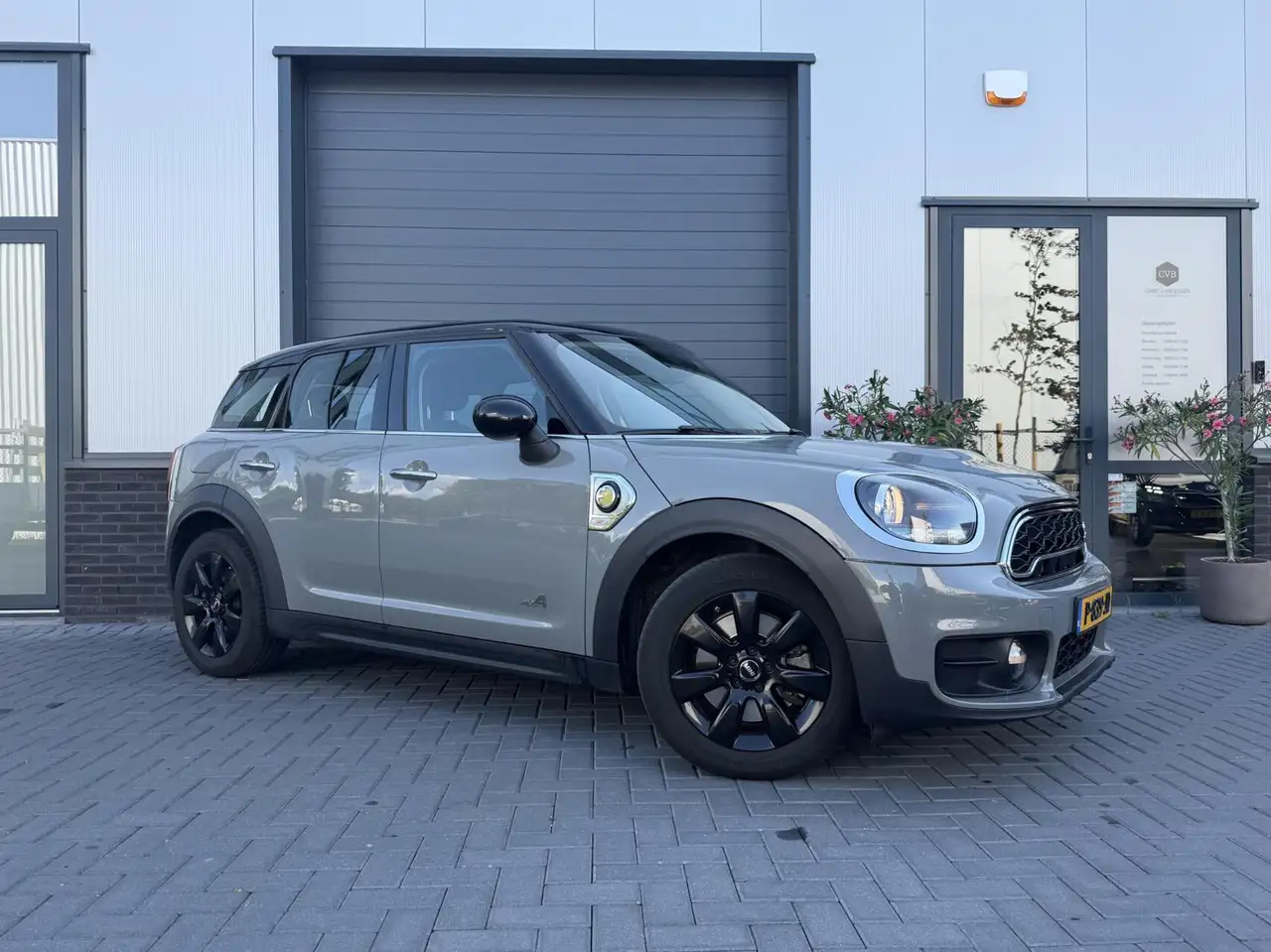 MINI Cooper SE Countryman Cooper 5 portes — photo 4 sur 24