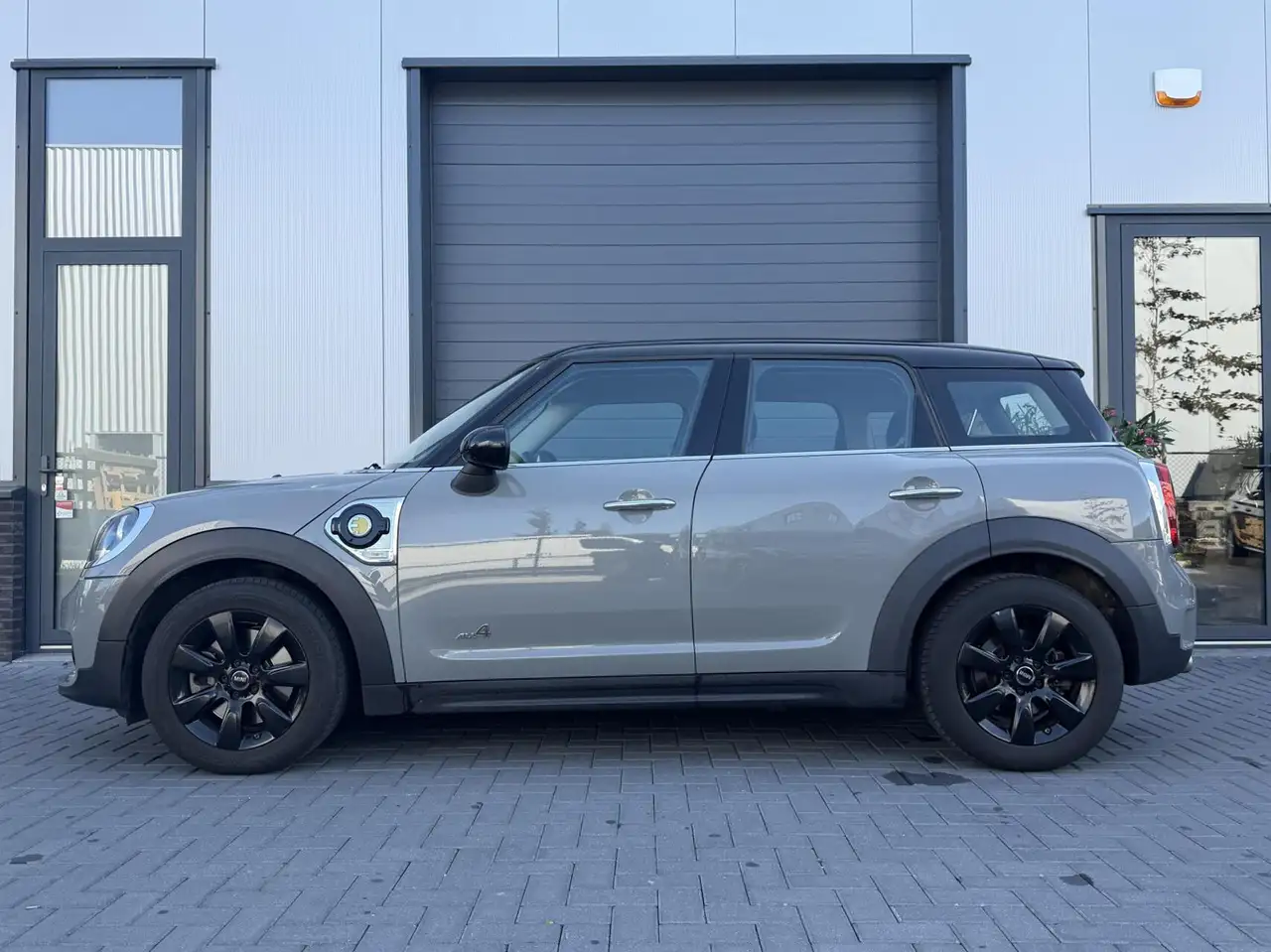 MINI Cooper SE Countryman Cooper 5 portes — photo 5 sur 24